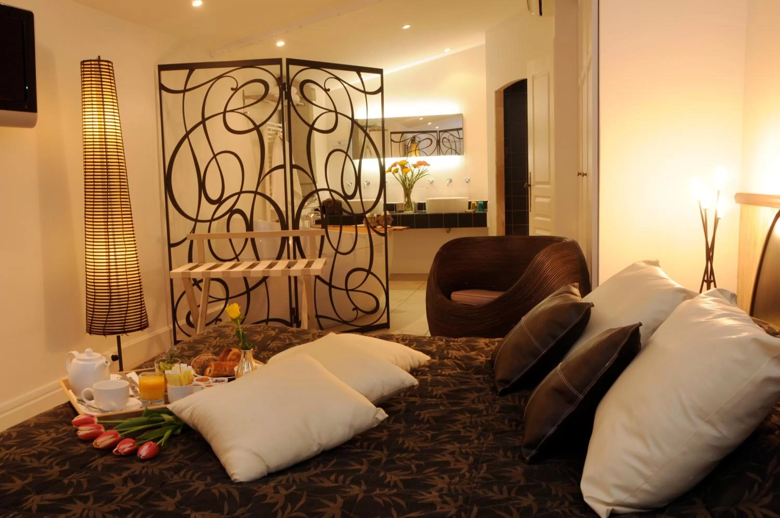 Bastide Room - Ground Floor in Hôtel du Clos