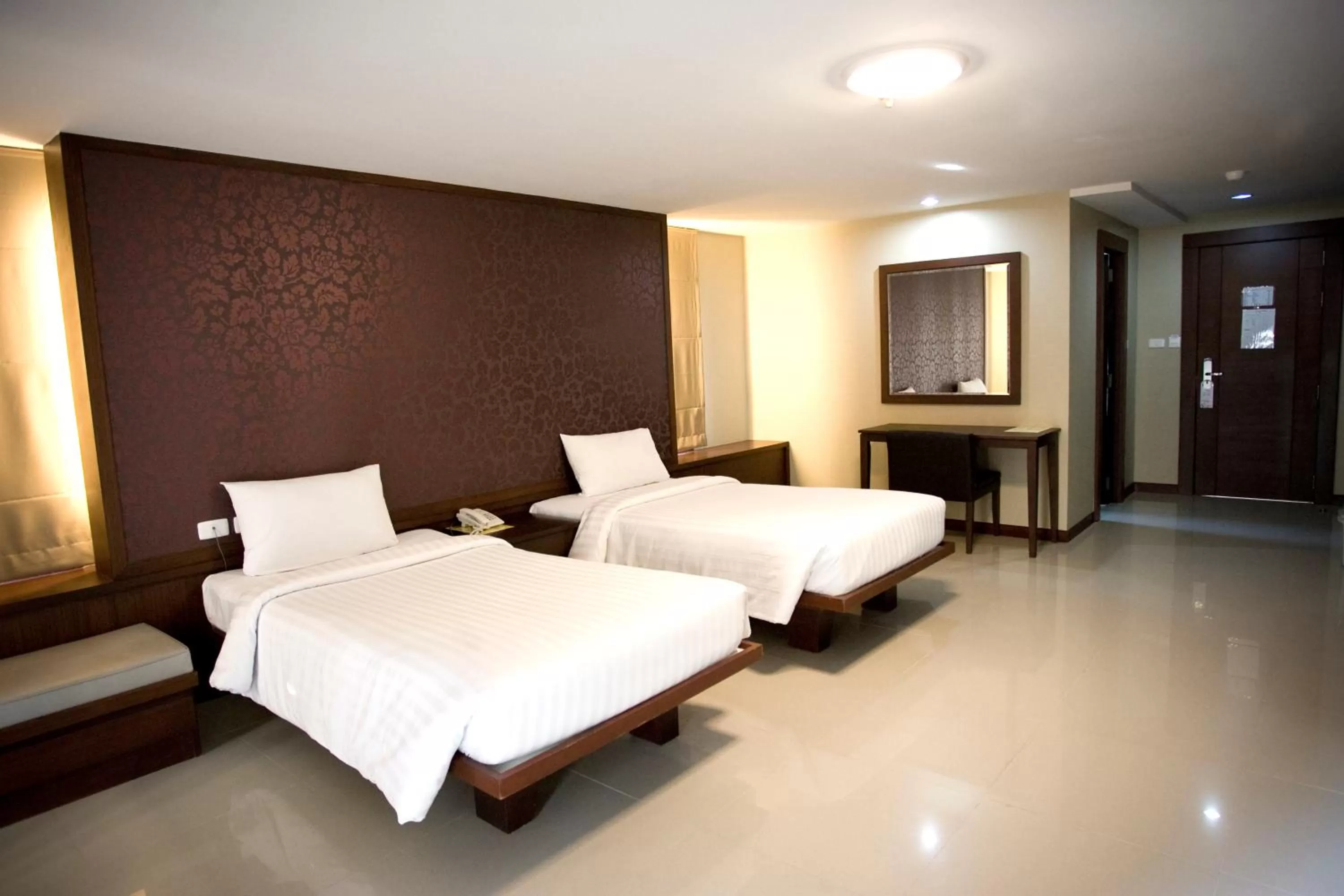 Bed in Convenient Grand Hotel