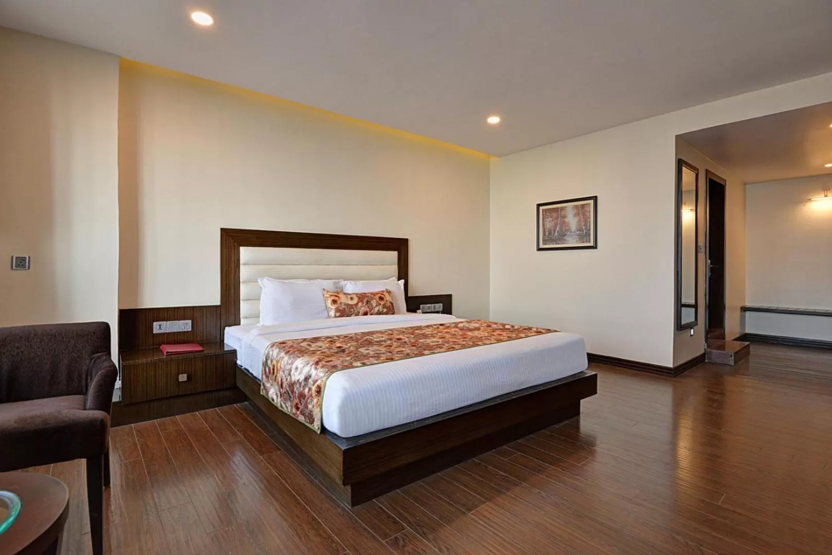 Summit Montana Suites & Spa at Mall