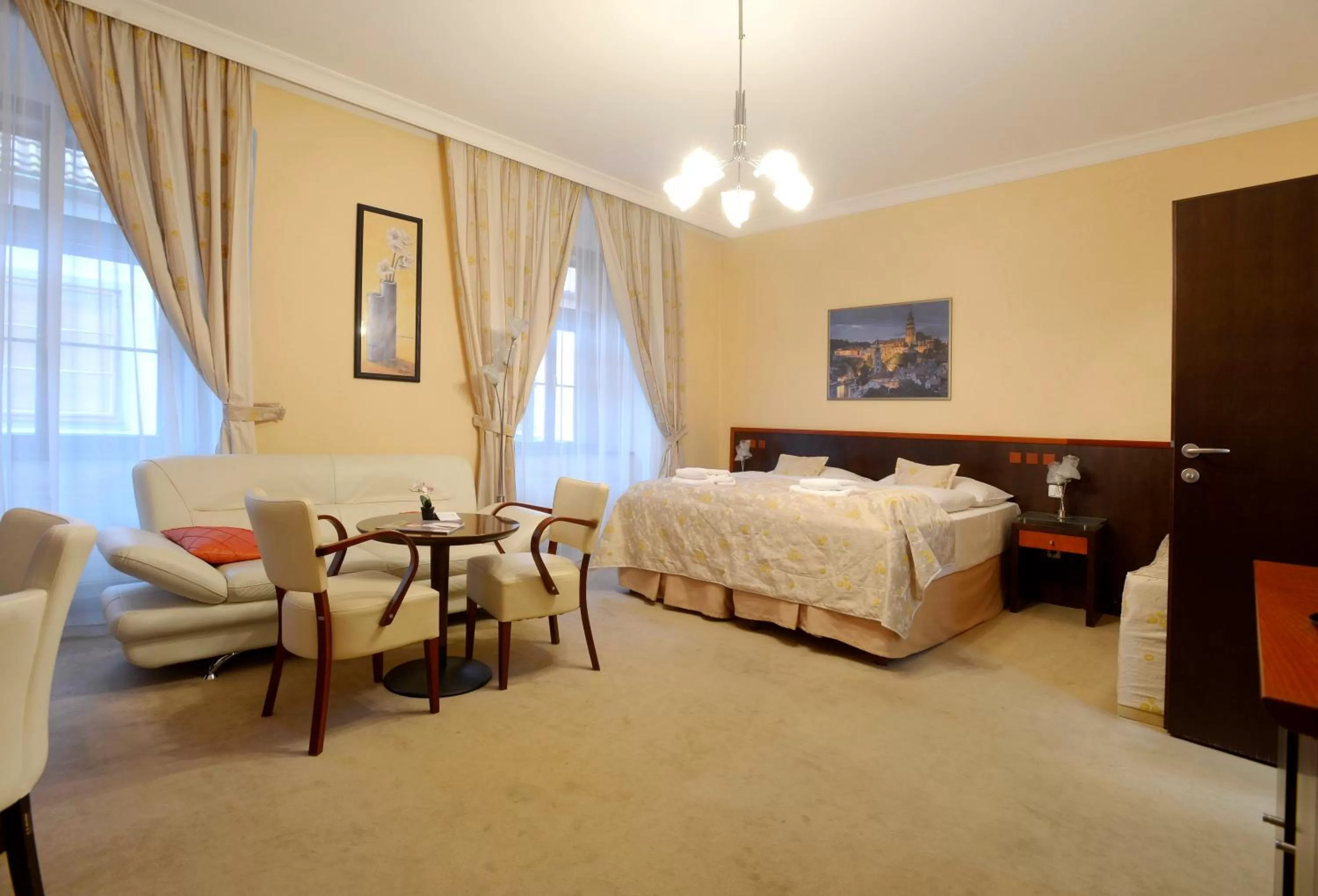 Bedroom, Bed in Hotel Grand