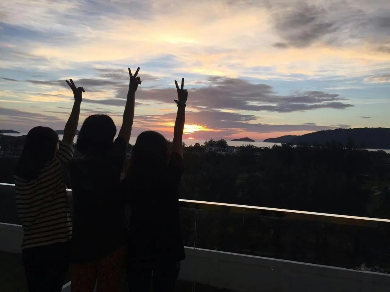 Sunset Seaview Vacation Condos @ IMAGO Shopping Mall