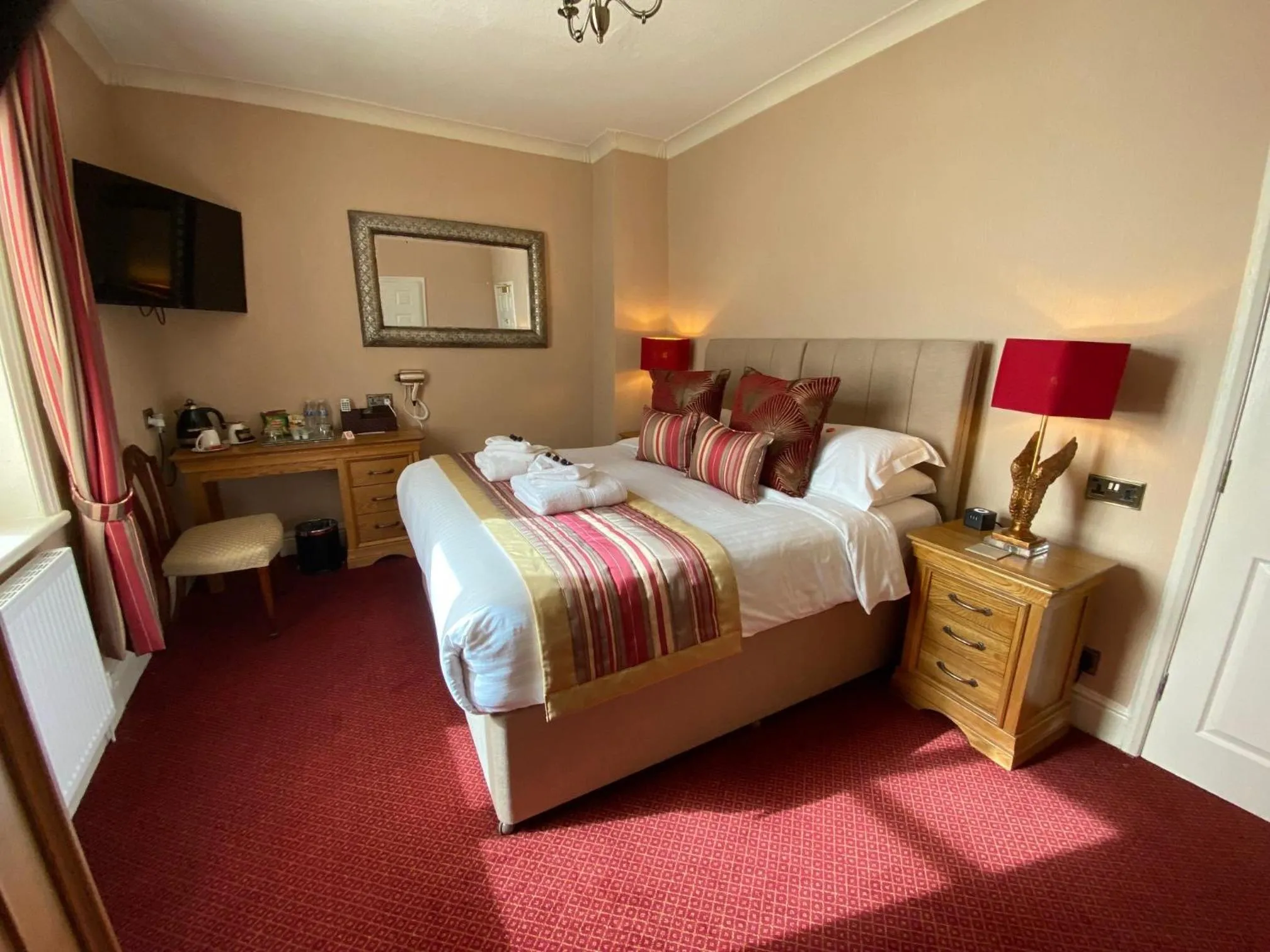 Deluxe Executive Double Ensuite in Chester House Guest House