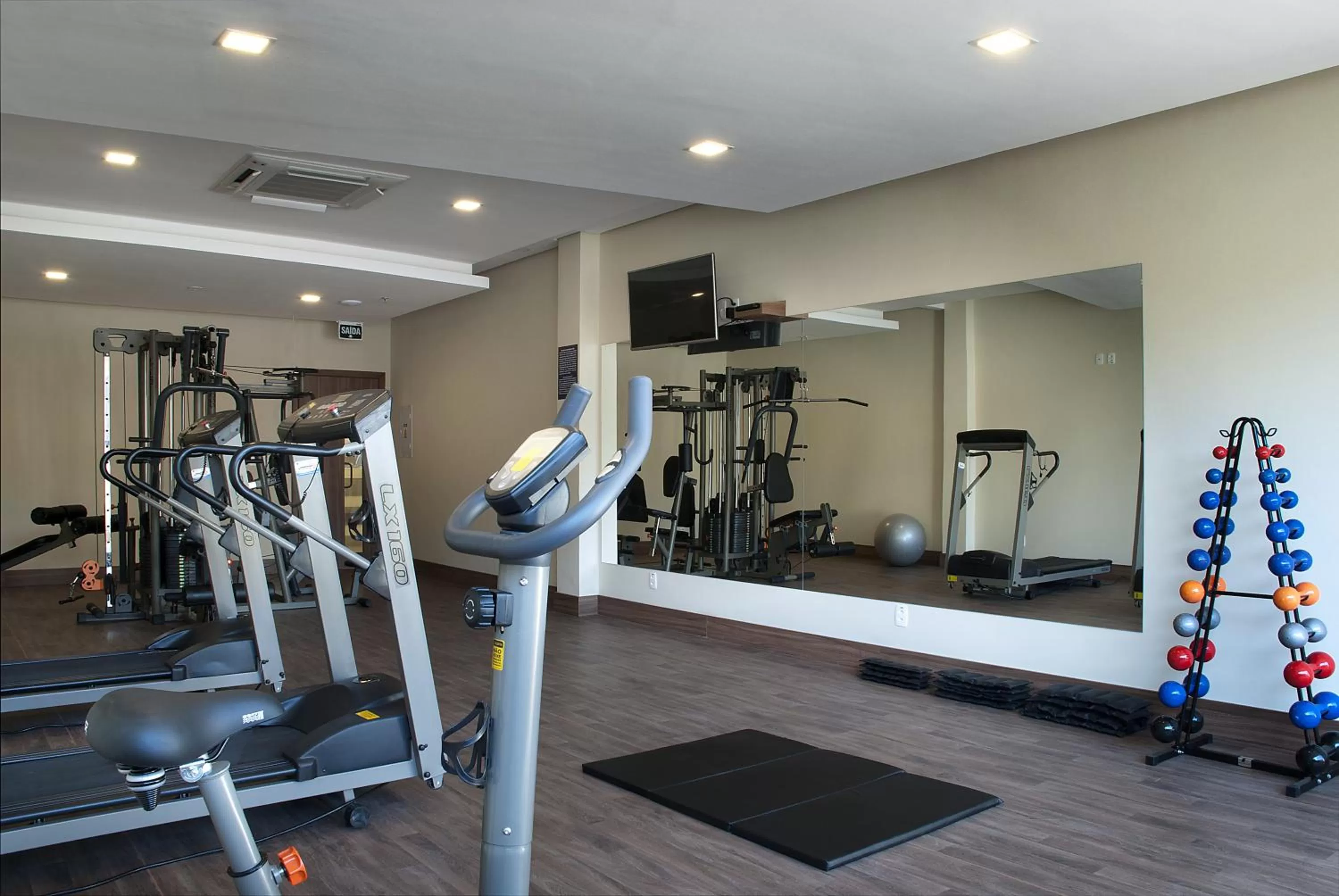 Fitness centre/facilities in Master Express Dom Pedro II - próximo ao Consulado Americano e Aeroporto