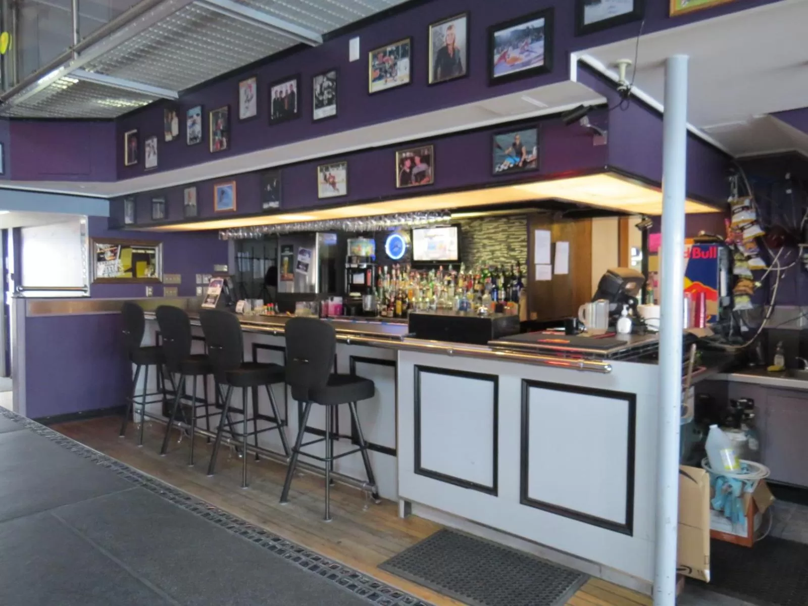 Lounge or bar in Dockside Suites