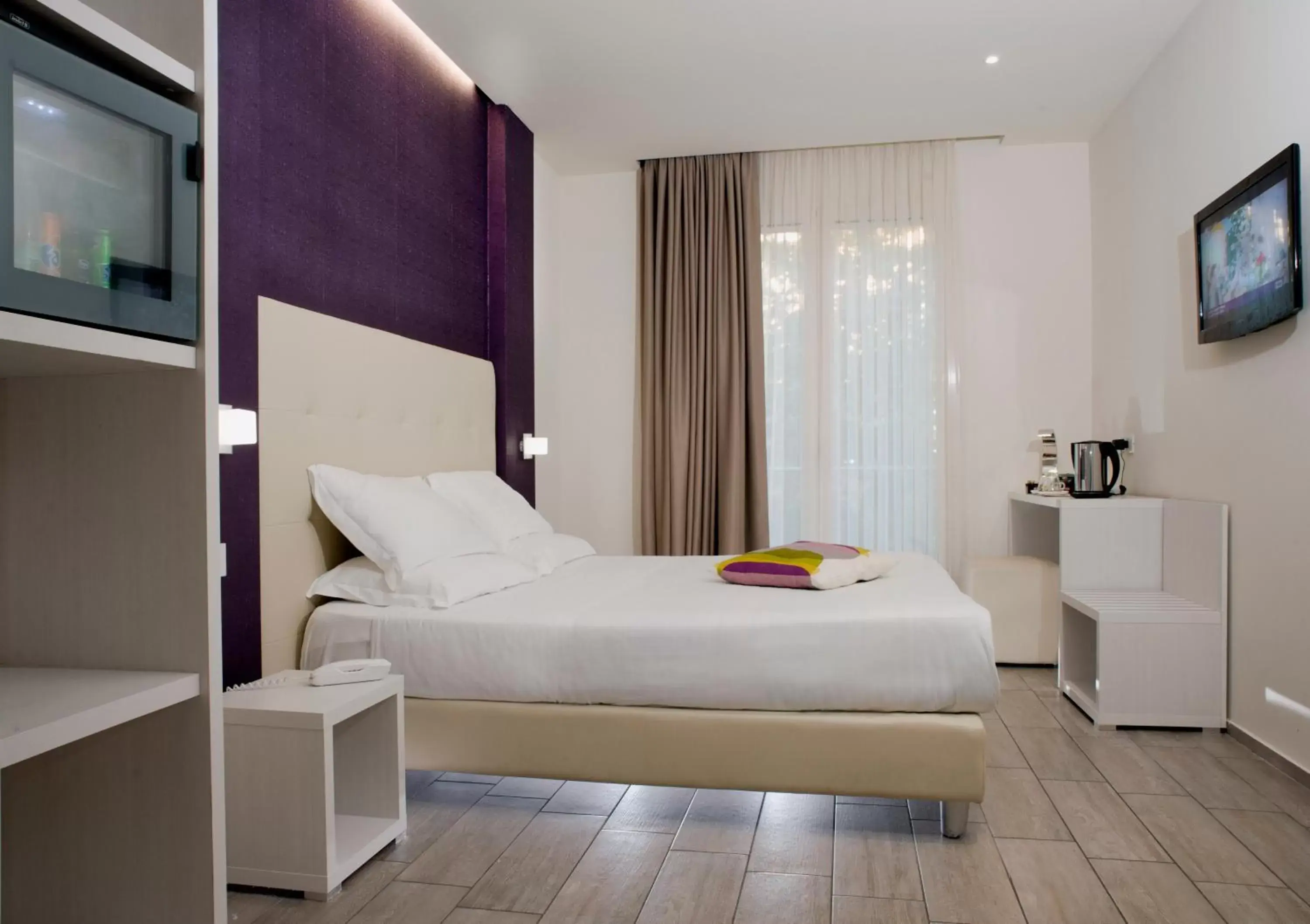 Standard Double or Twin Room in L'Hotel Standard Double or Twin Room in L'Hotel