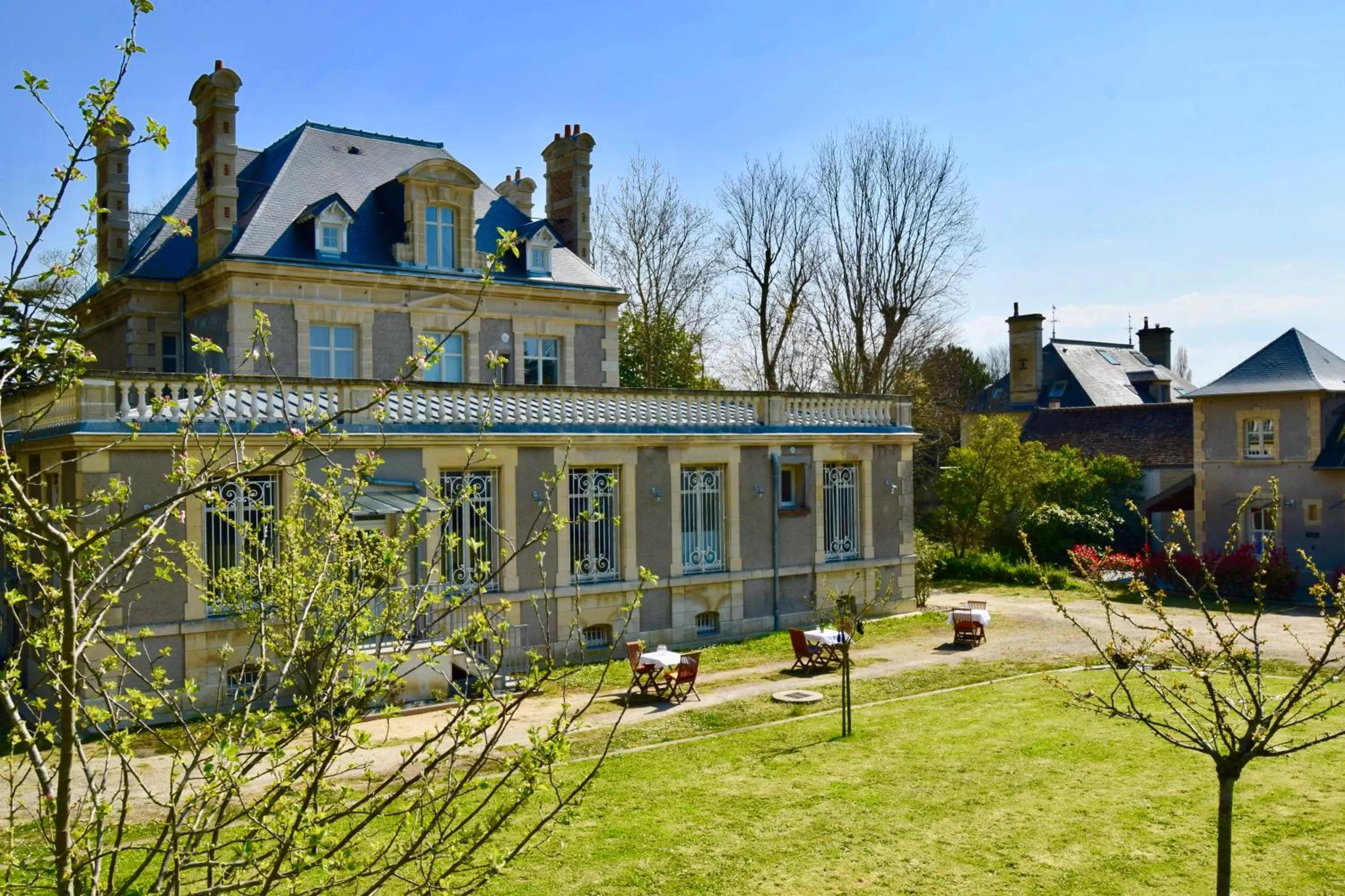 Property Building in Chambres d'Hôtes Le Clos des Marronniers