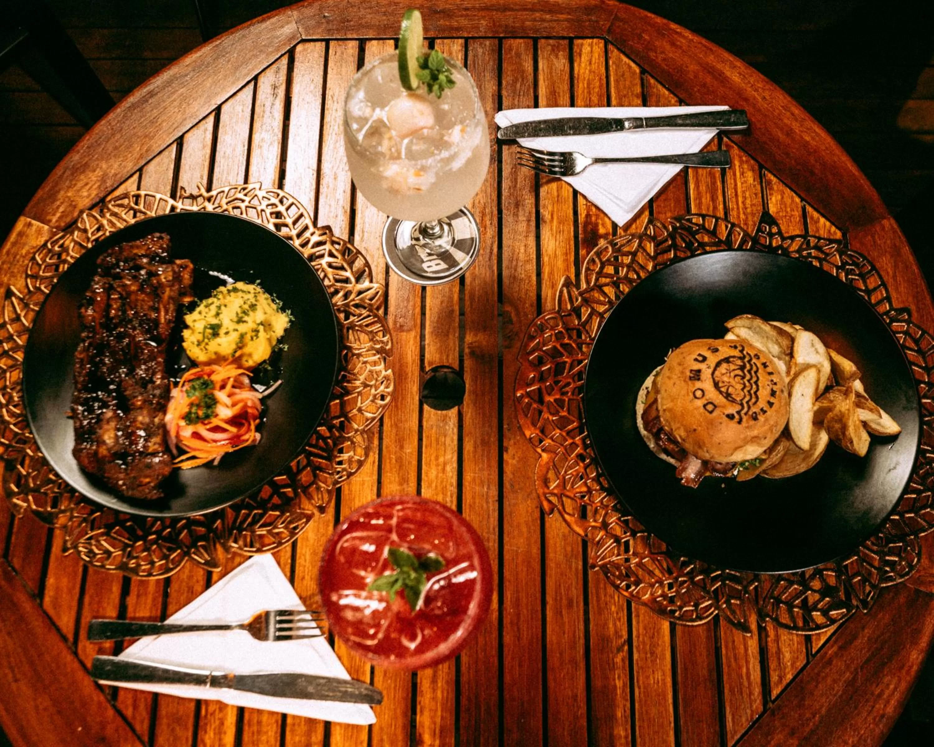 Restaurant/places to eat in Domus Glamping Guatapé