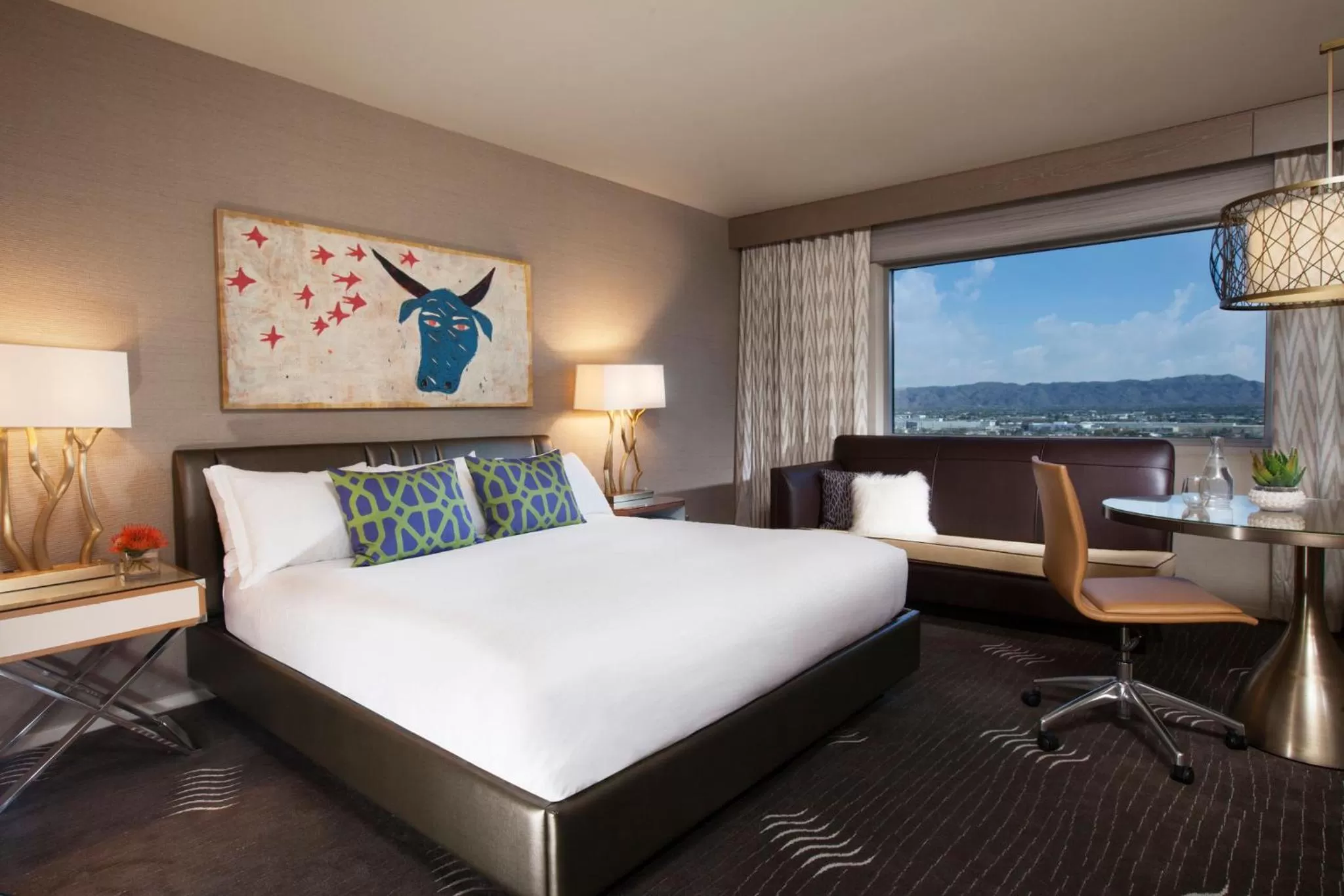 Premium Room in Kimpton Hotel Palomar Phoenix Cityscape by IHG