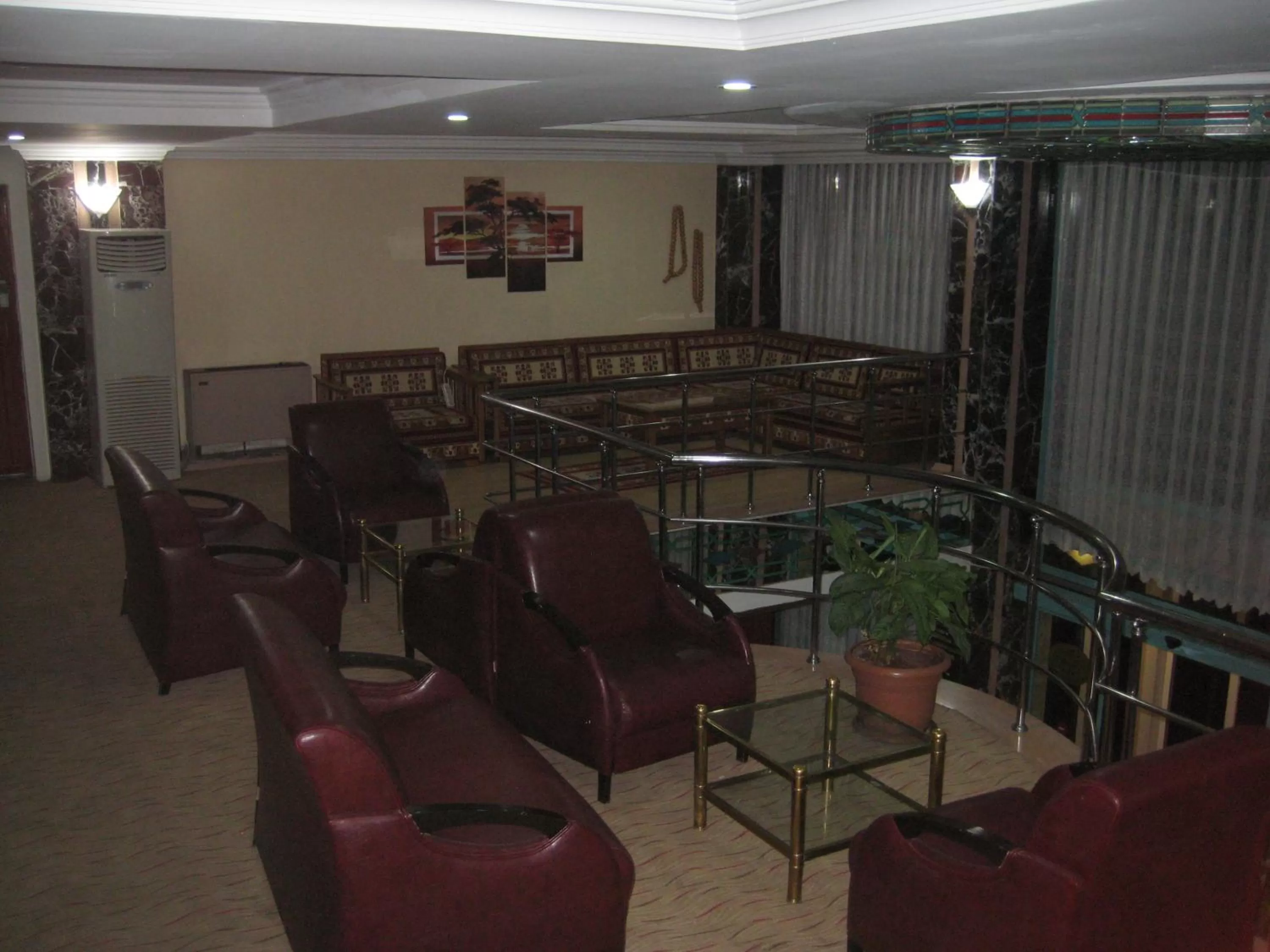 Communal lounge/ TV room, Lounge/Bar in Miroglu Hotel