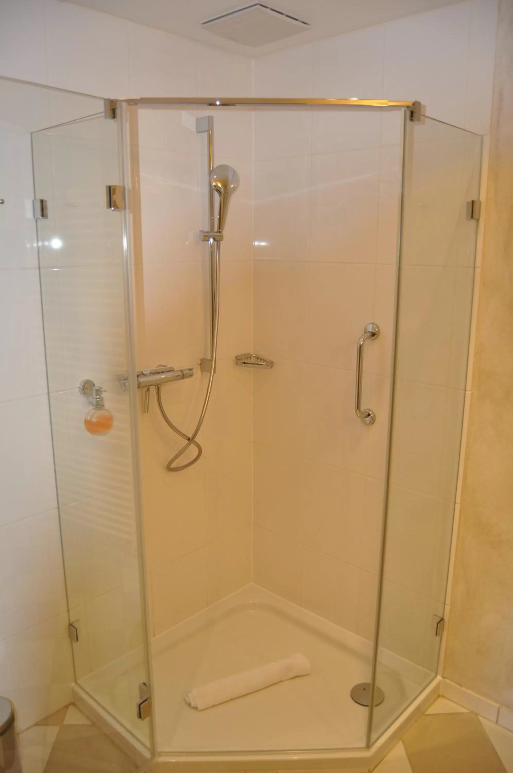 Shower in StrandBerg's Designhotel Viktoria