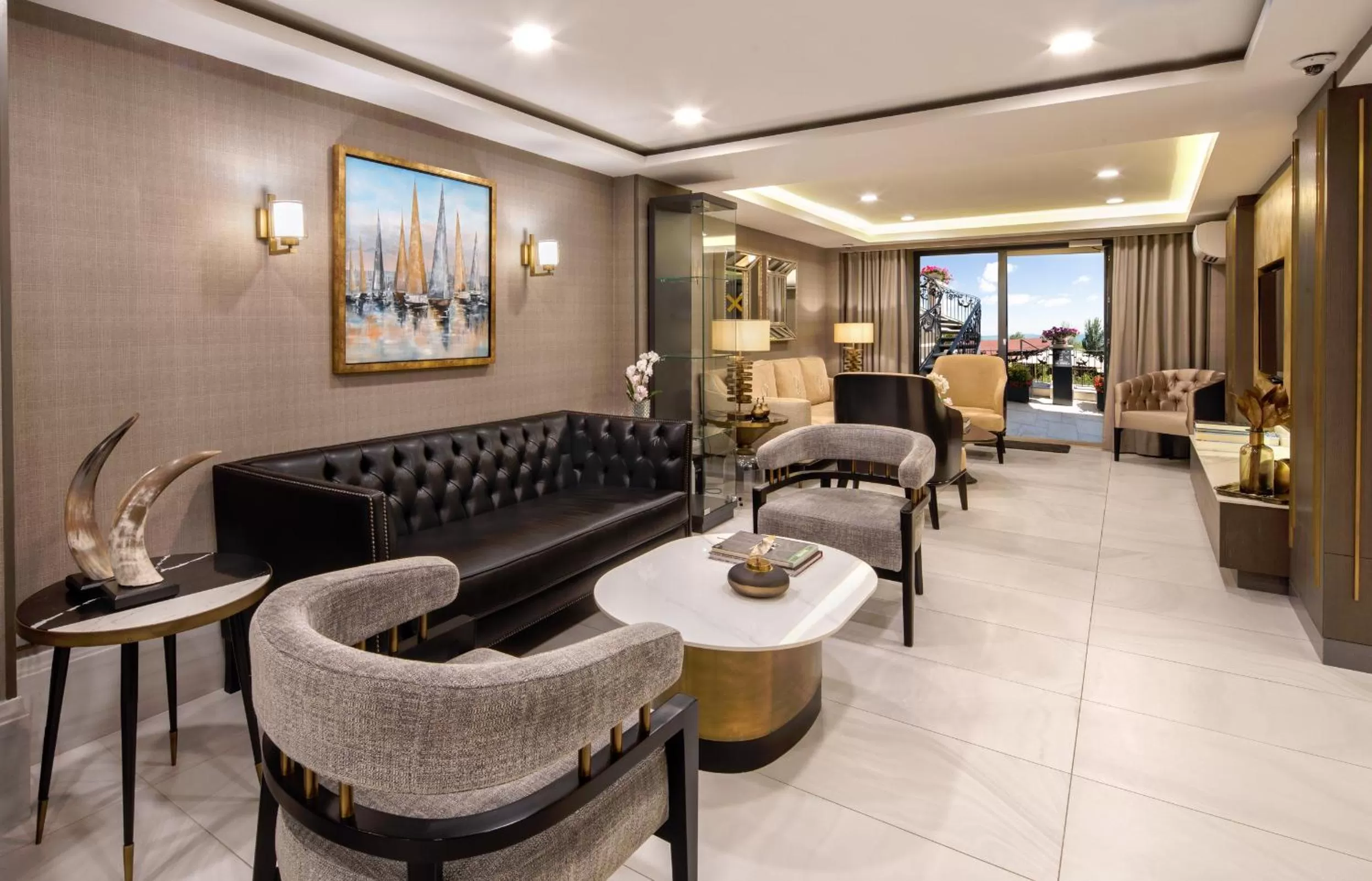 Facade/entrance in Mula Hotel