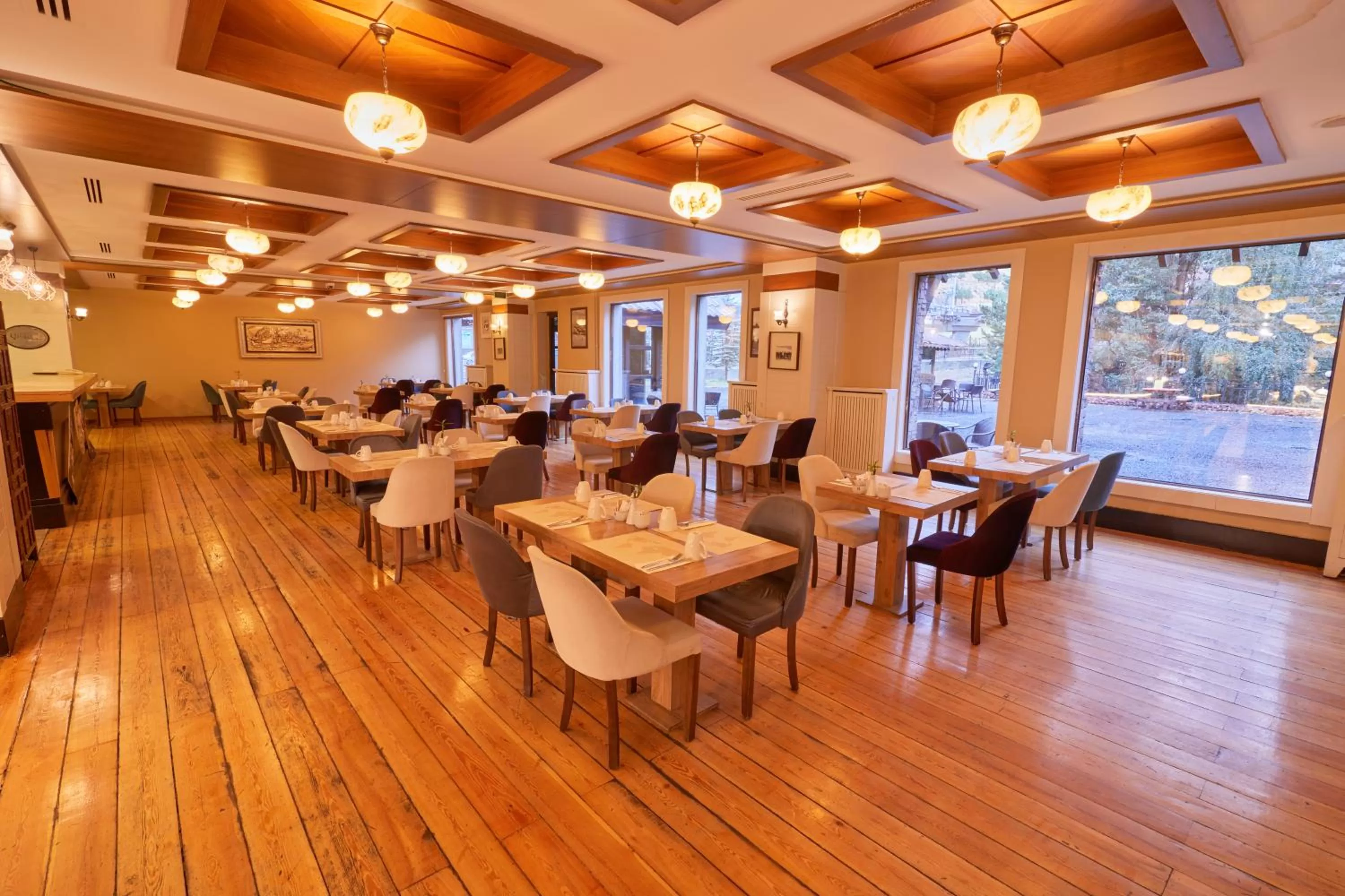 Restaurant/places to eat in Dedeman Palandoken Ski Lodge Hotel