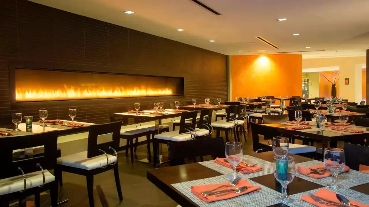 Restaurant/places to eat in Hyatt Palm Springs