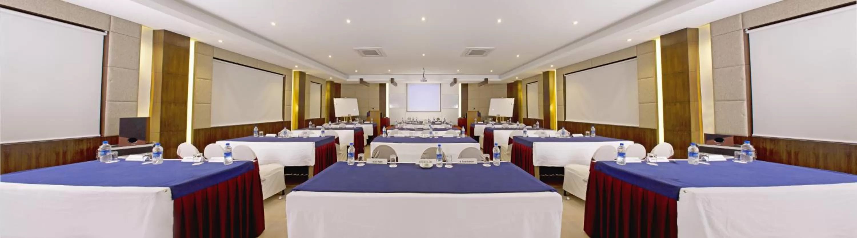 Banquet/Function facilities in Sterling Mussoorie