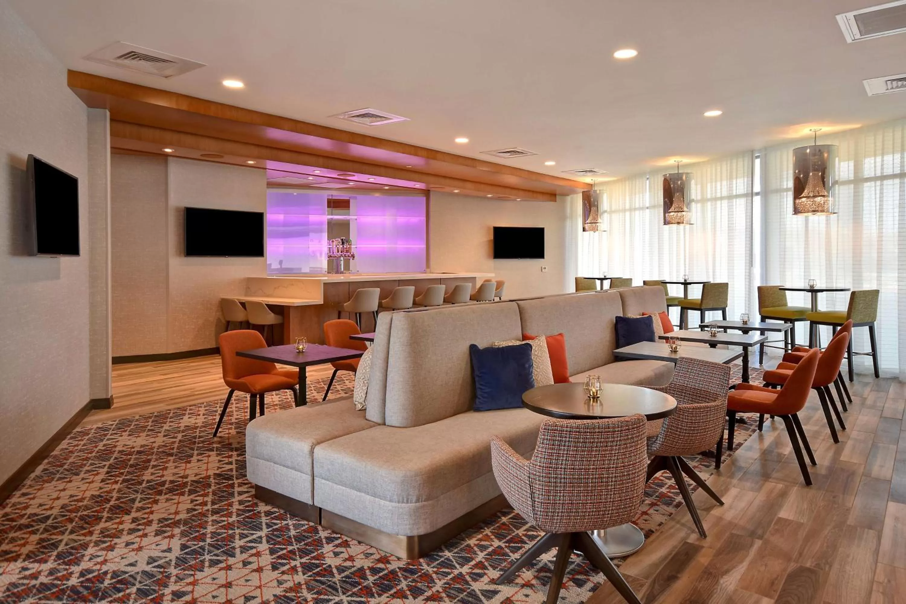 Lounge or bar in Home2 Suites by Hilton Las Vegas Convention Center - No Resort Fee