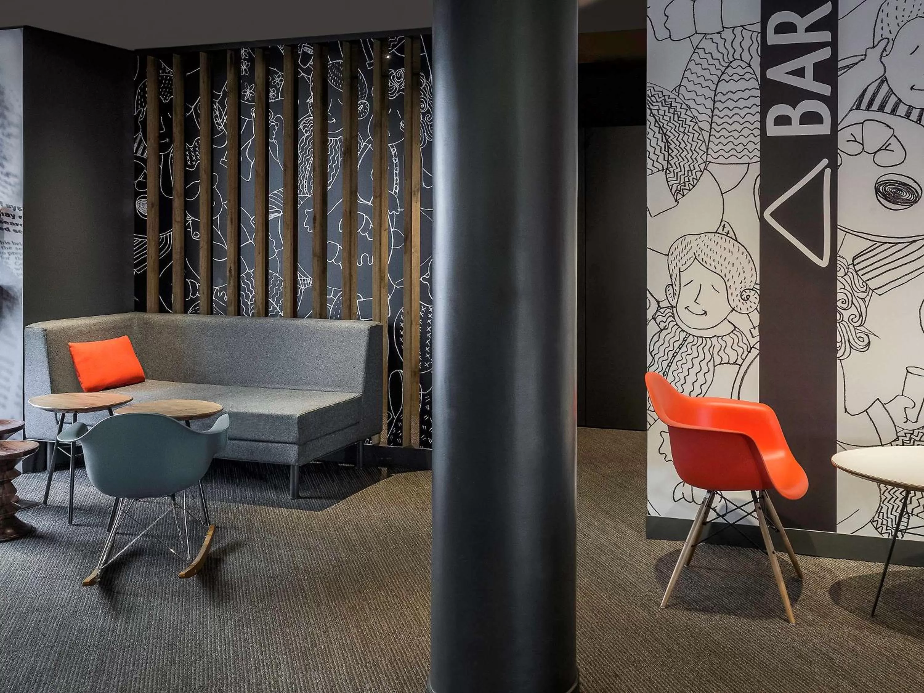 Lounge or bar in ibis Paris La Defense Courbevoie