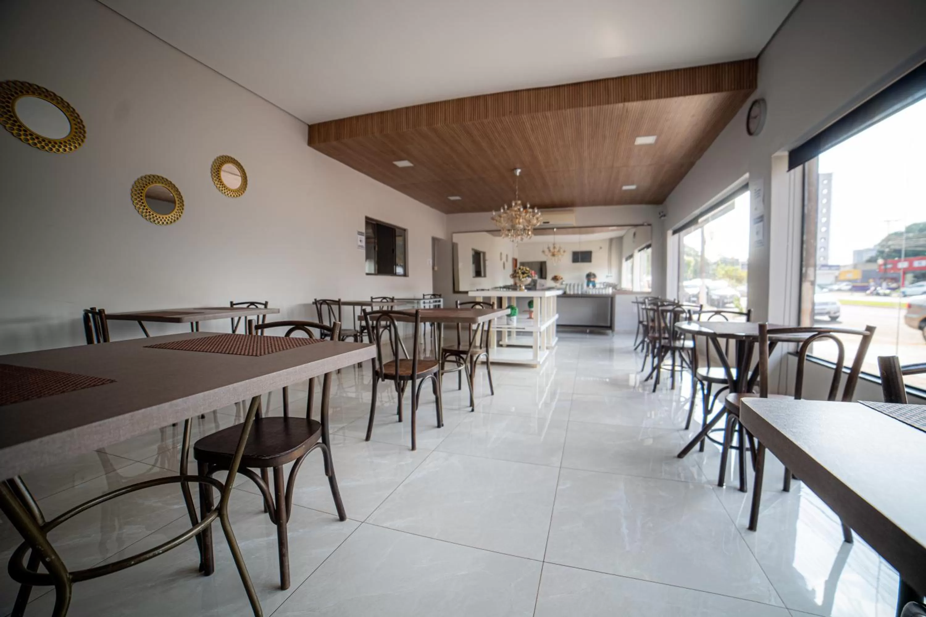 Restaurant/places to eat in Hotel Monte Carlo