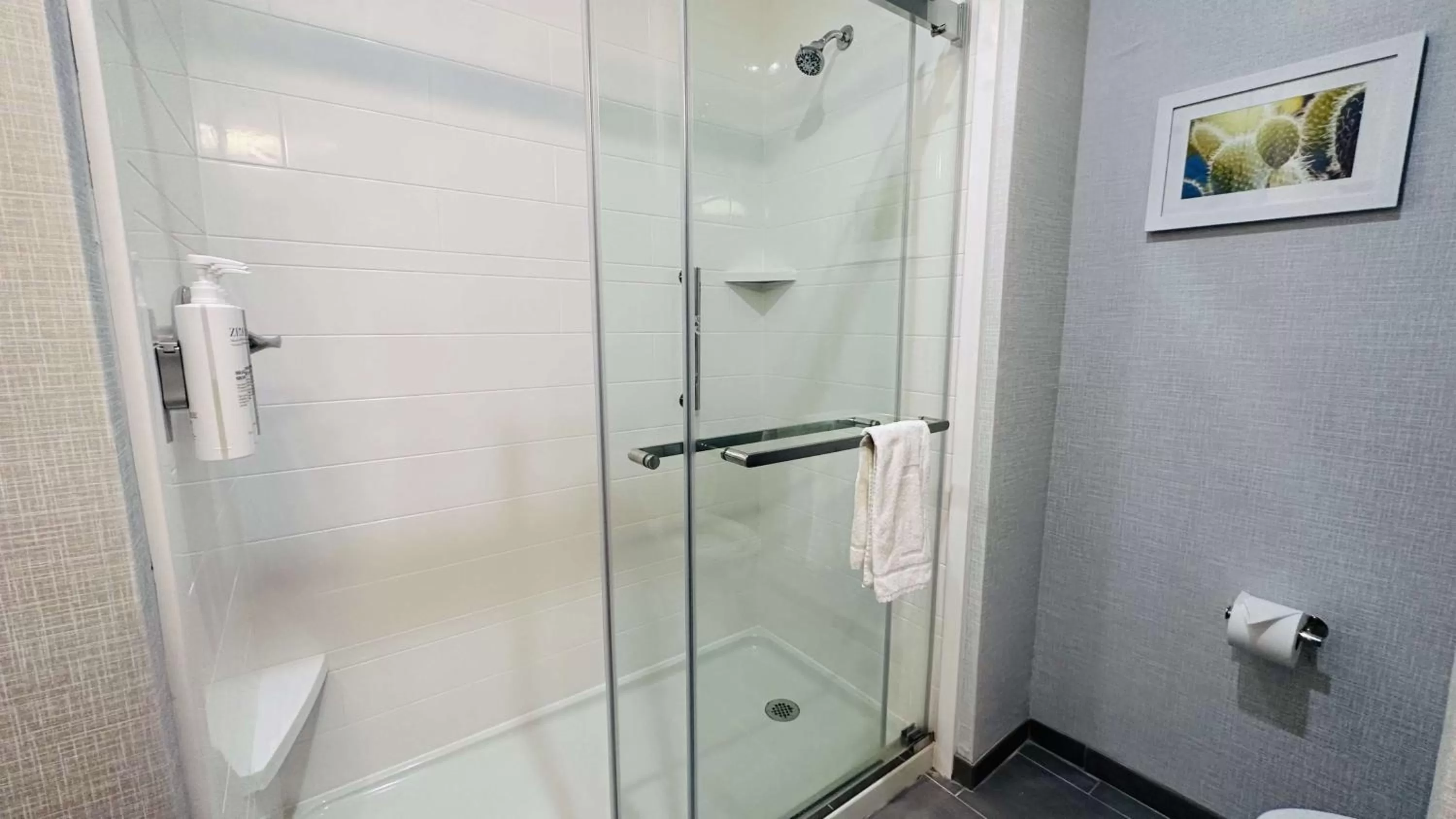 Bathroom in Hampton Inn & Suites Weatherford, Tx