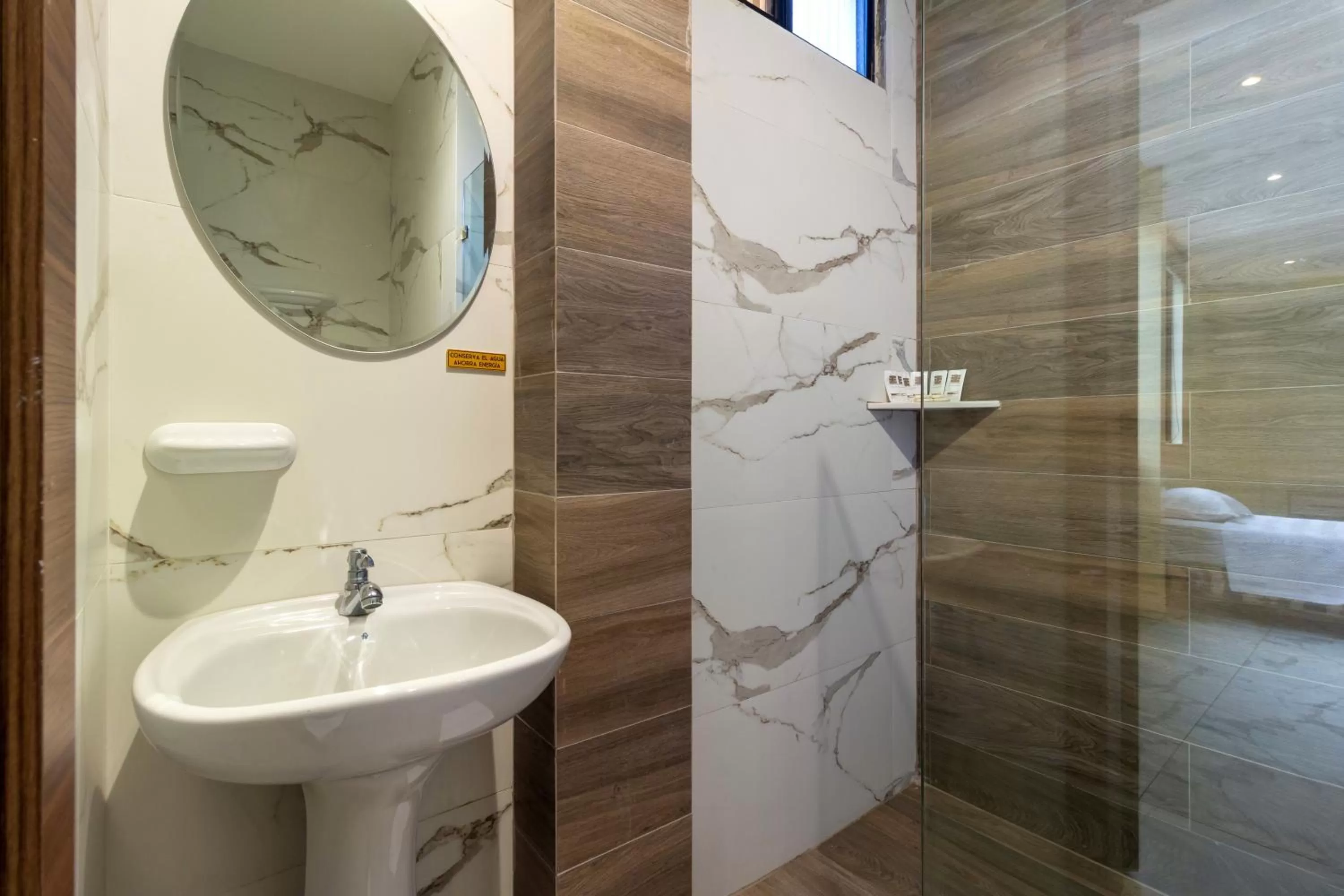 Shower in Hotel Sada