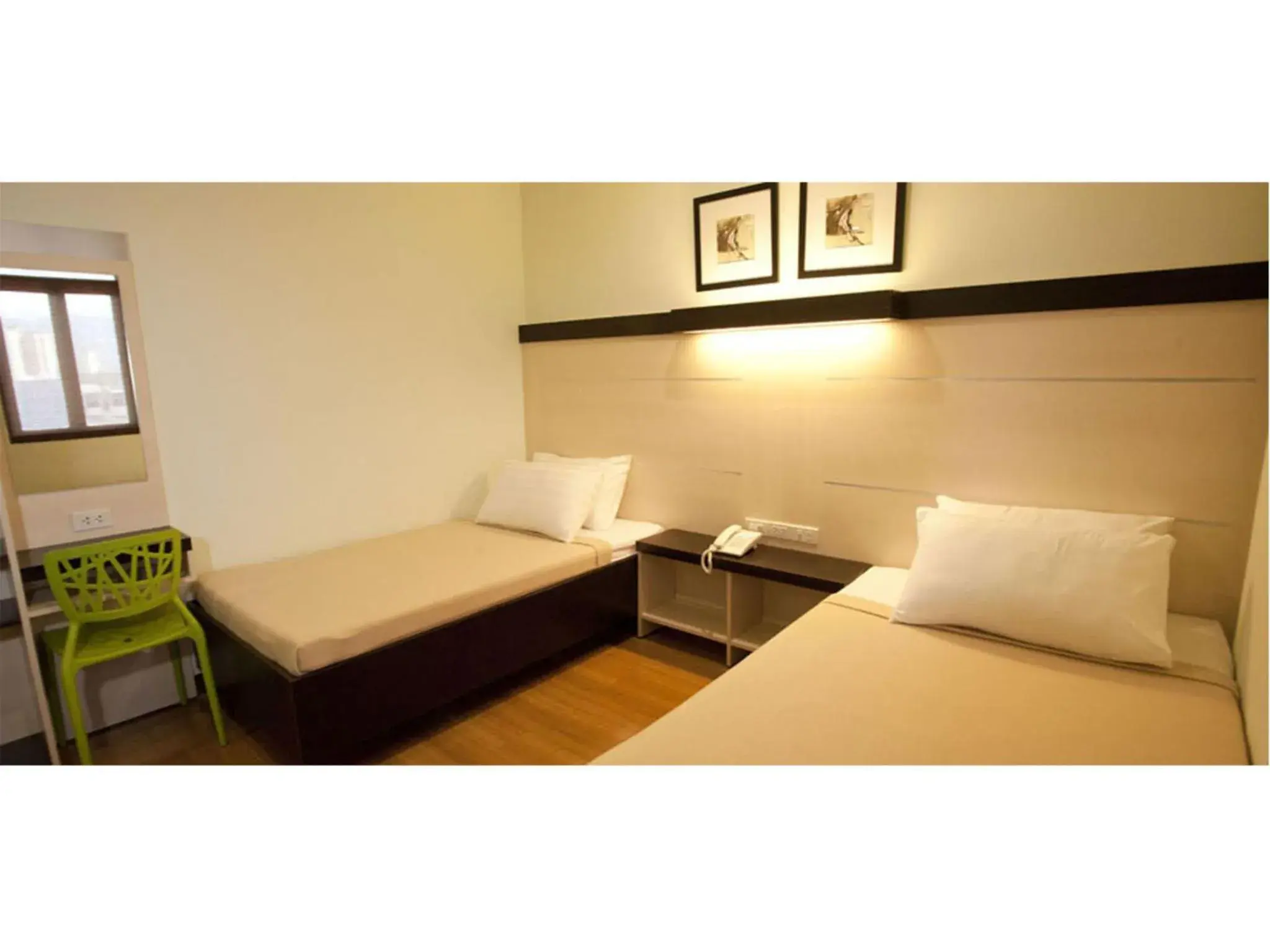 Superior Twin in Sugbutel Family Hotel Cebu powered by Cocotel Superior Twin in Sugbutel Family Hotel Cebu powered by Cocotel