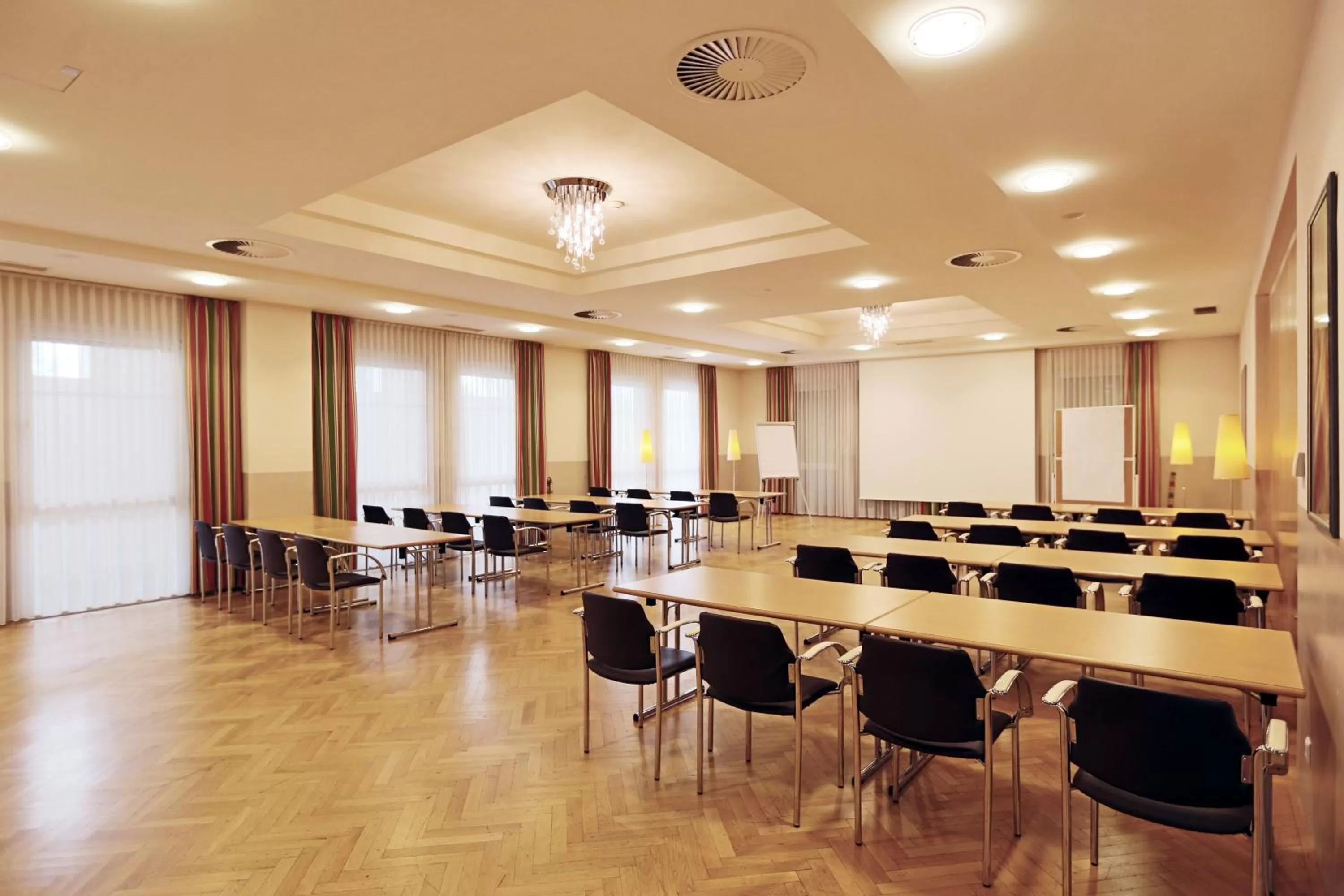 Business facilities in Stadthotel GARNI Pinkafeld