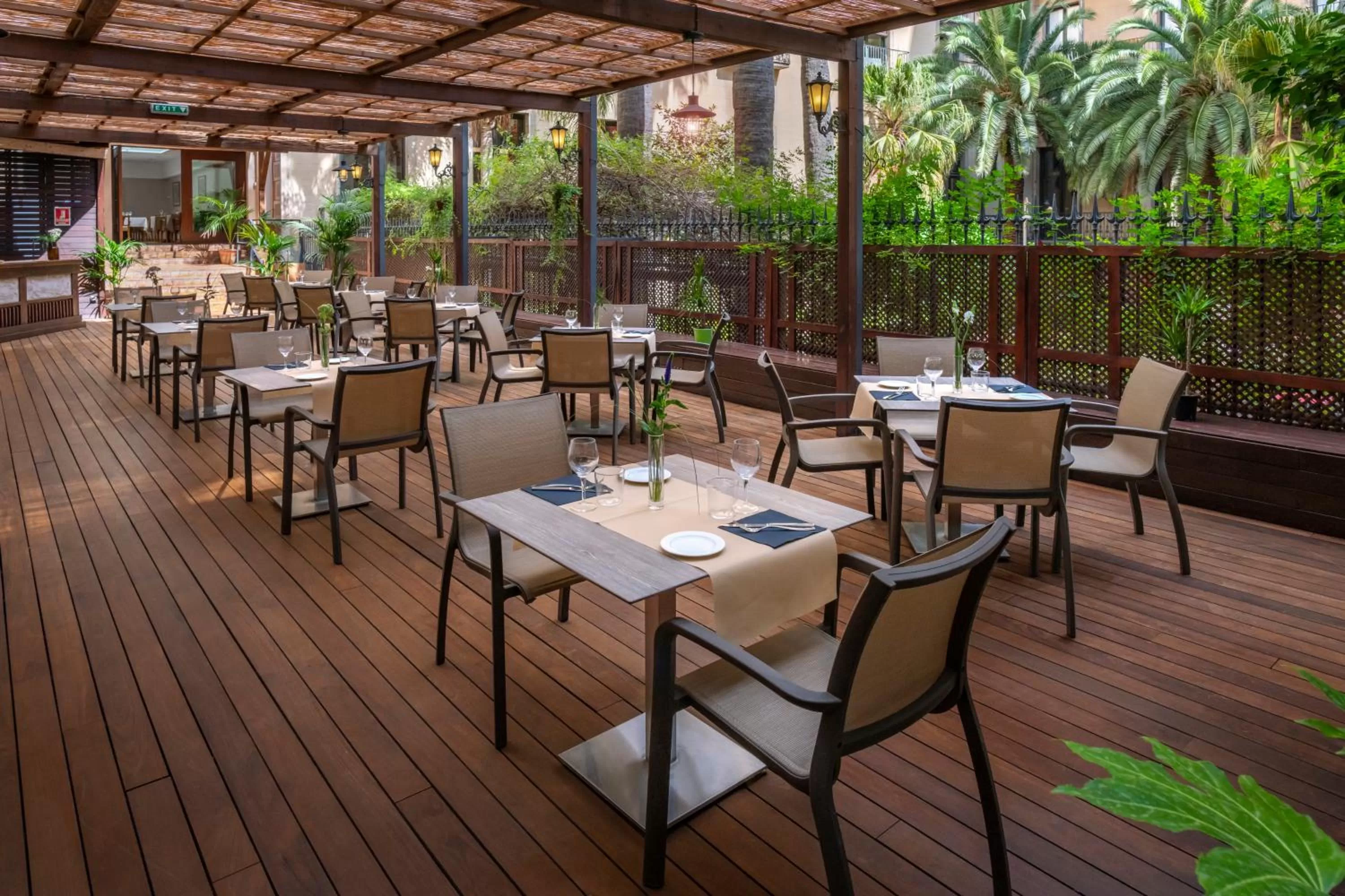 Balcony/Terrace in Hotel SERHS Rivoli Rambla
