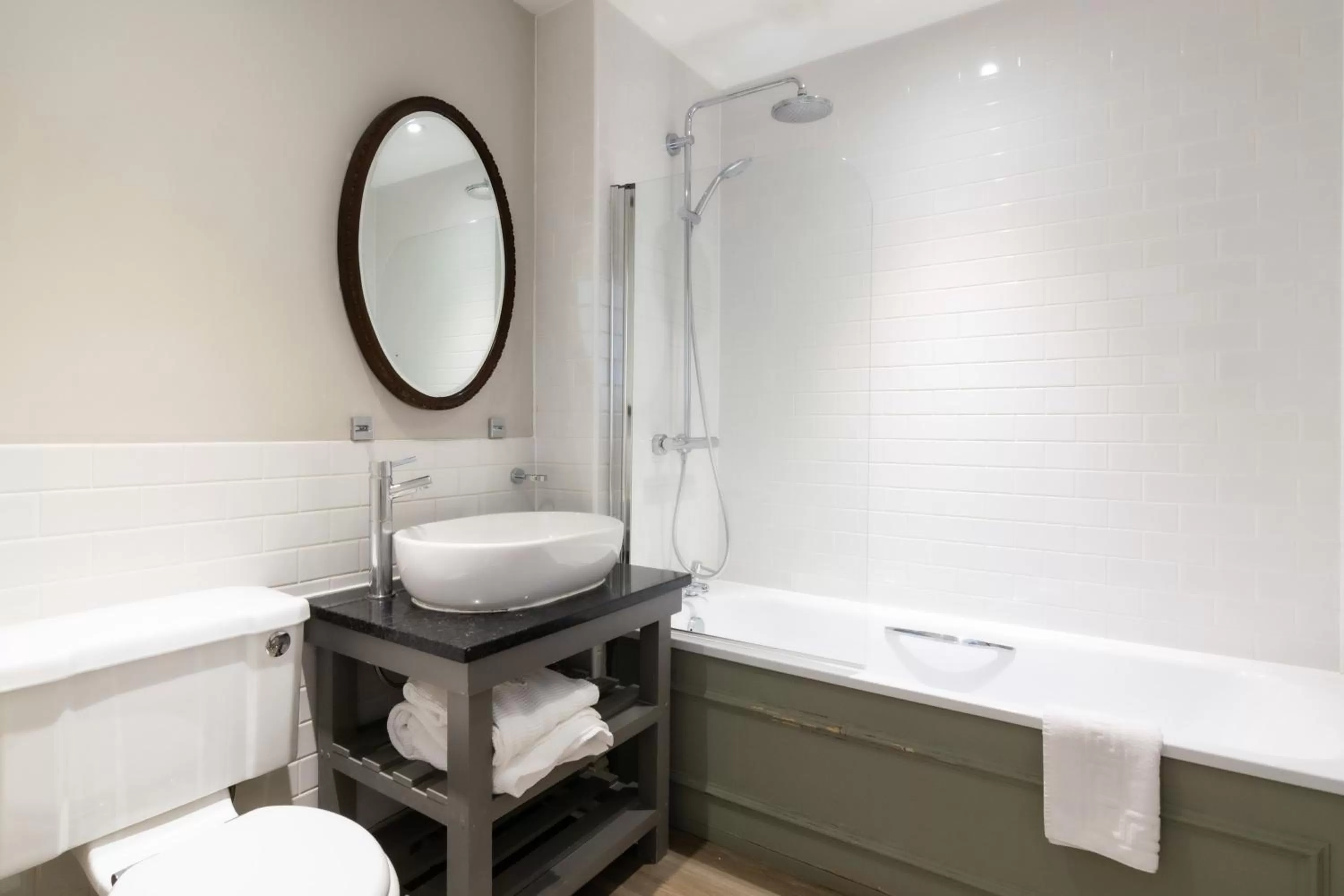 Bathroom in Tulse Hill Hotel
