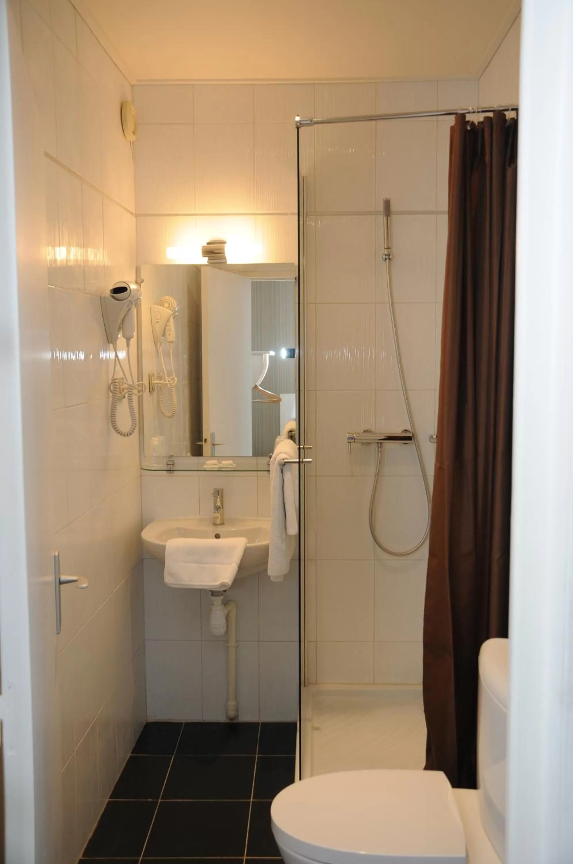 Bathroom in Hôtel Patio Brancion