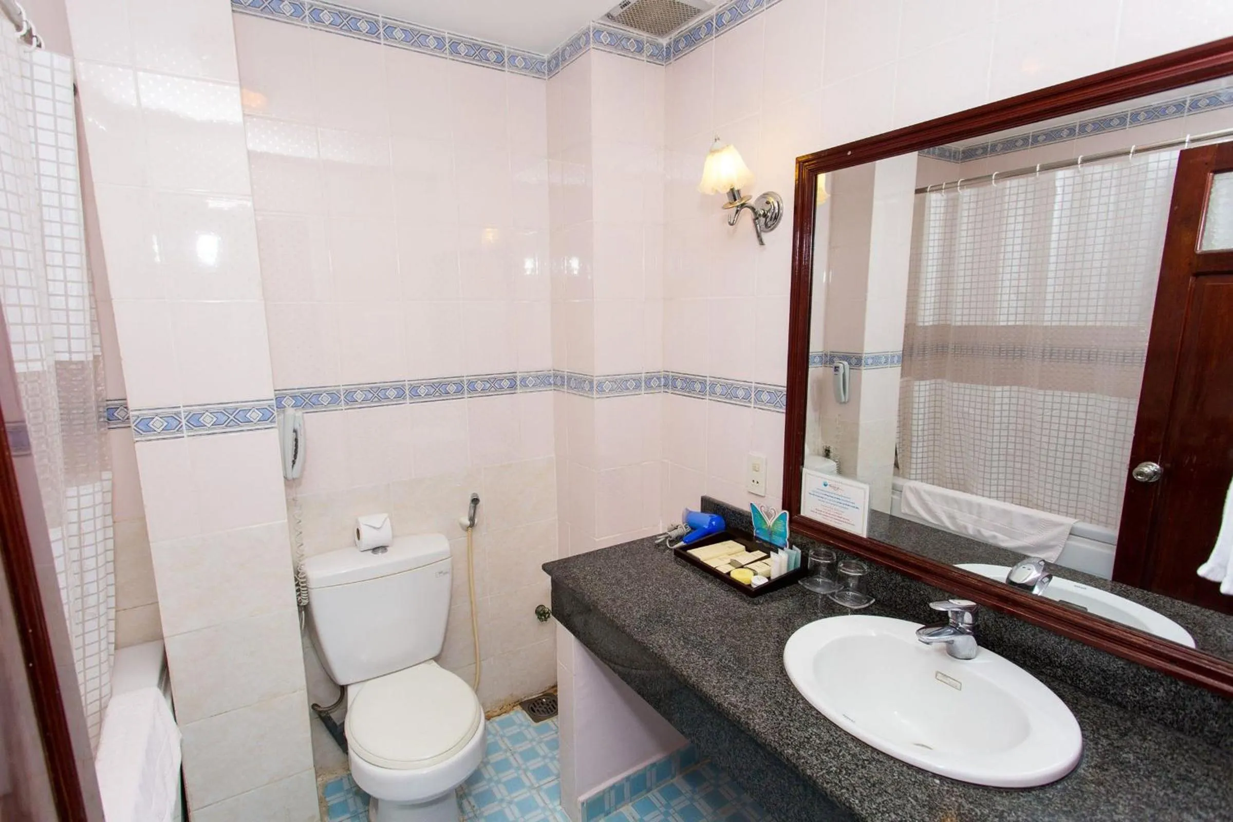 Shower in Hawaii Resort Phu Quoc