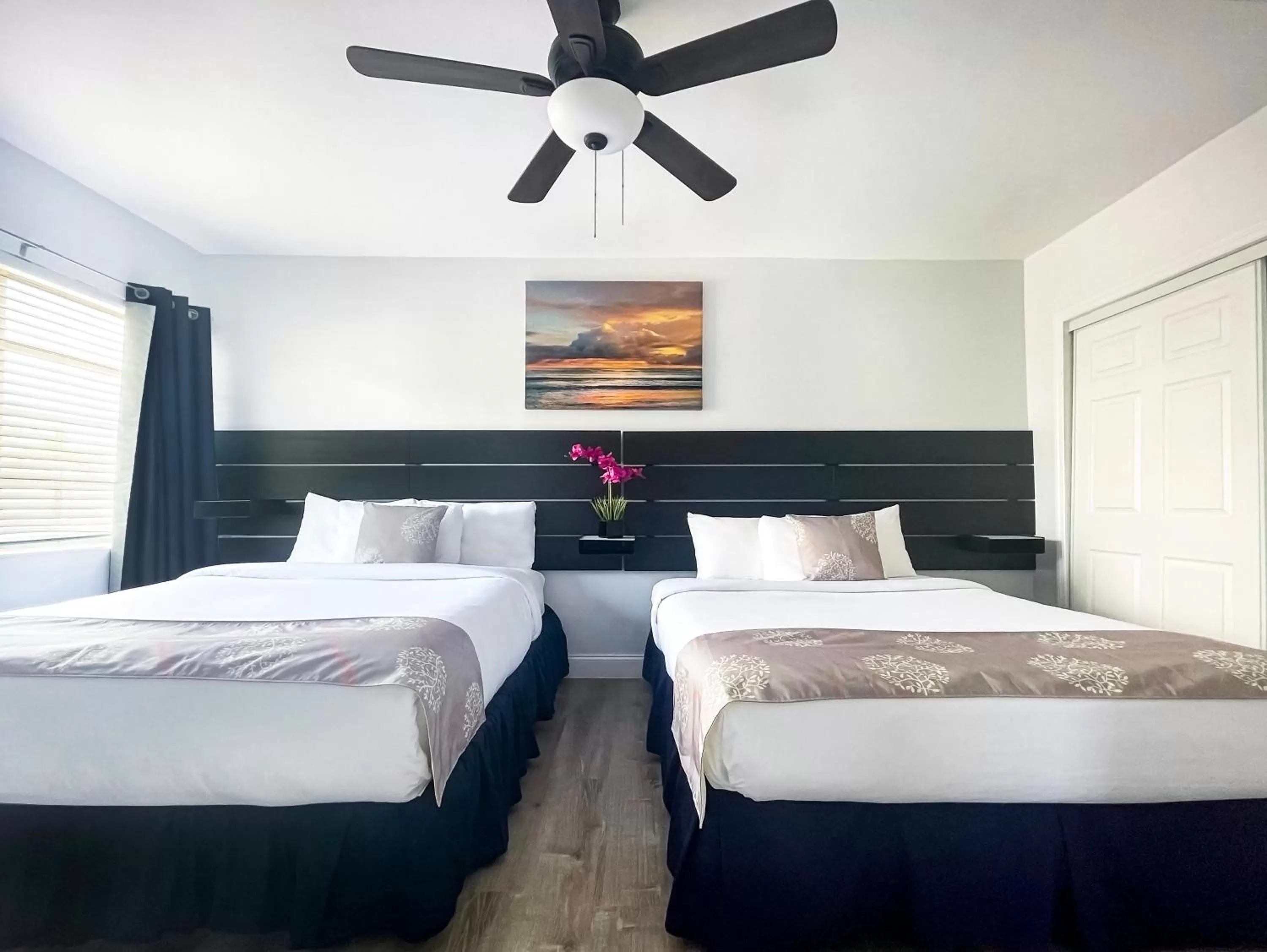 Bed in Hollywood Beach Hotels