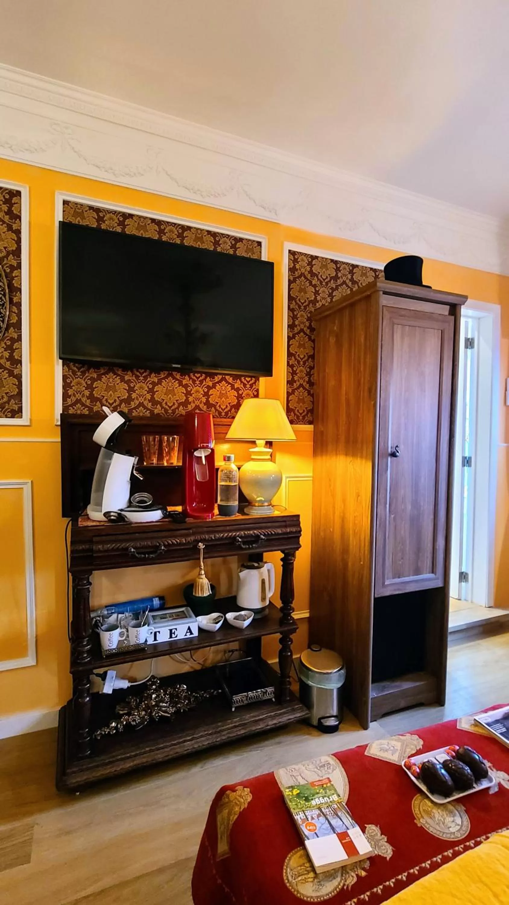 TV and multimedia in Boutique B&B Poppy's