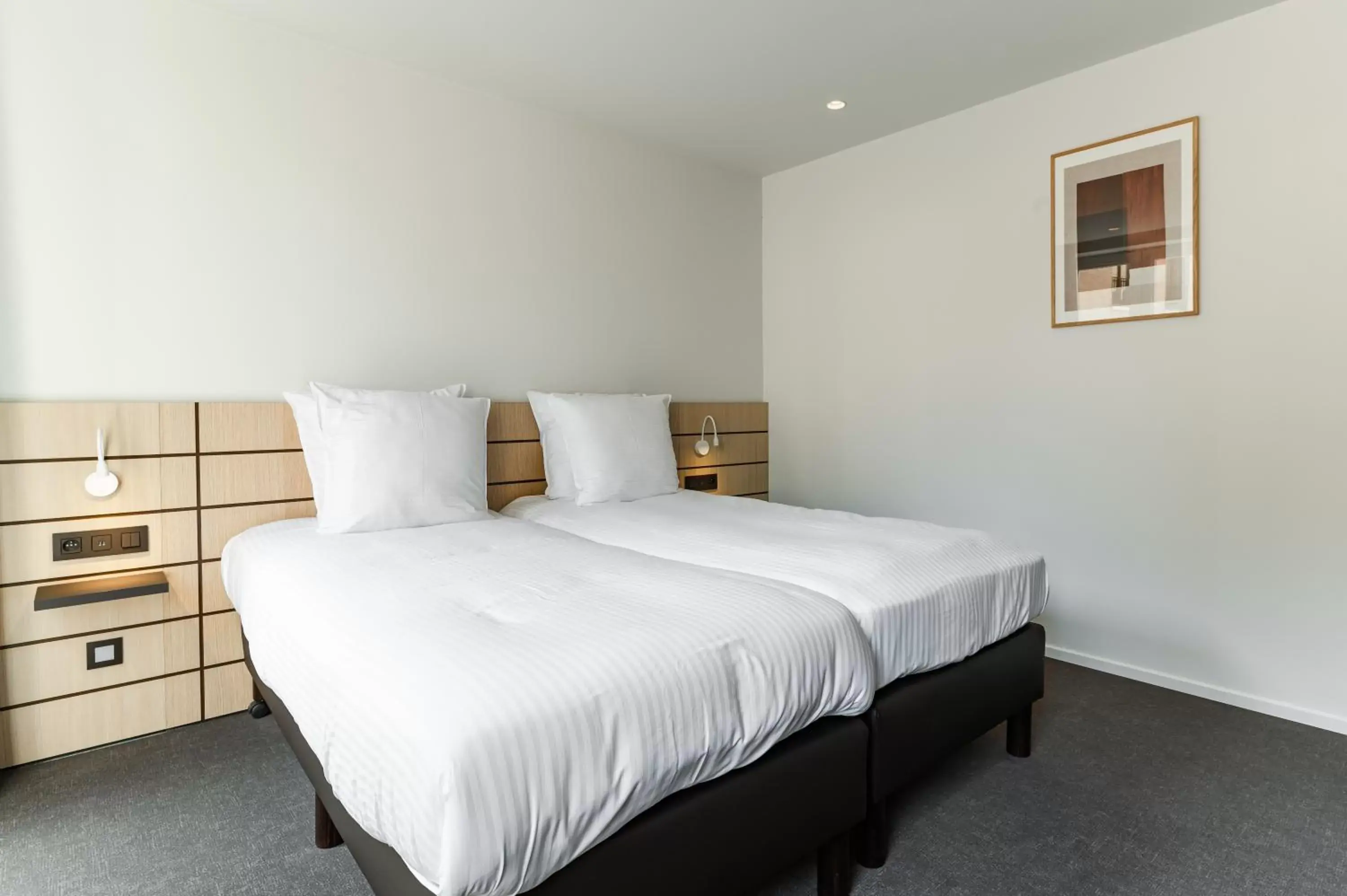 Comfort Twin Room with City View in Hotel Le Bois De Bruges Comfort Twin Room with City View in Hotel Le Bois De Bruges