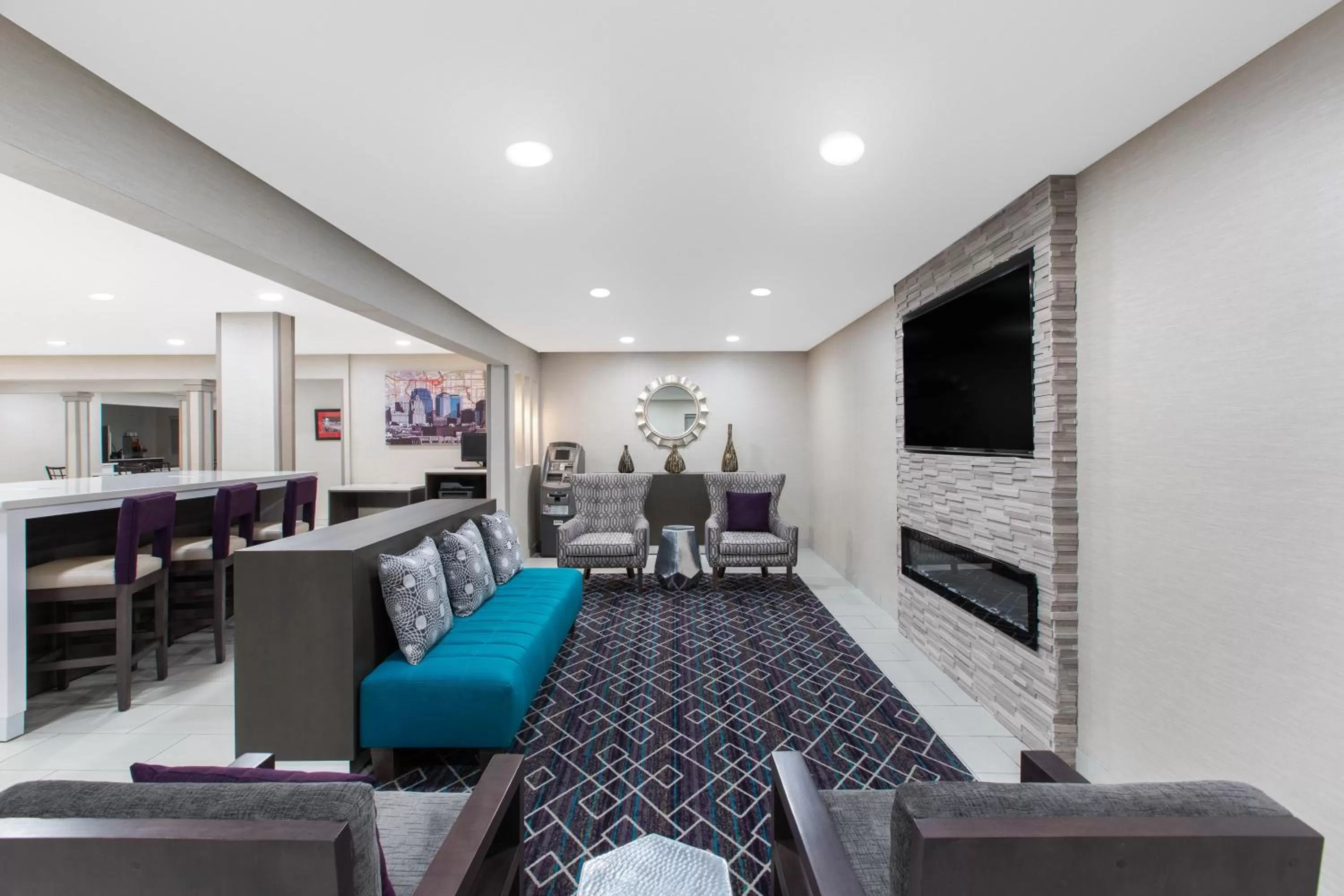 Seating area in La Quinta by Wyndham Blue Springs