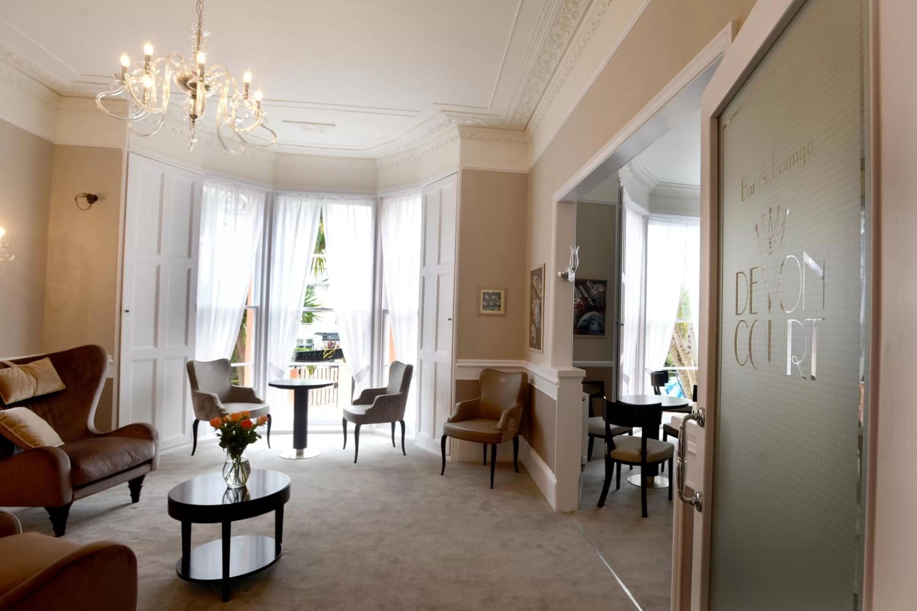 Lounge or bar in The Devon Court