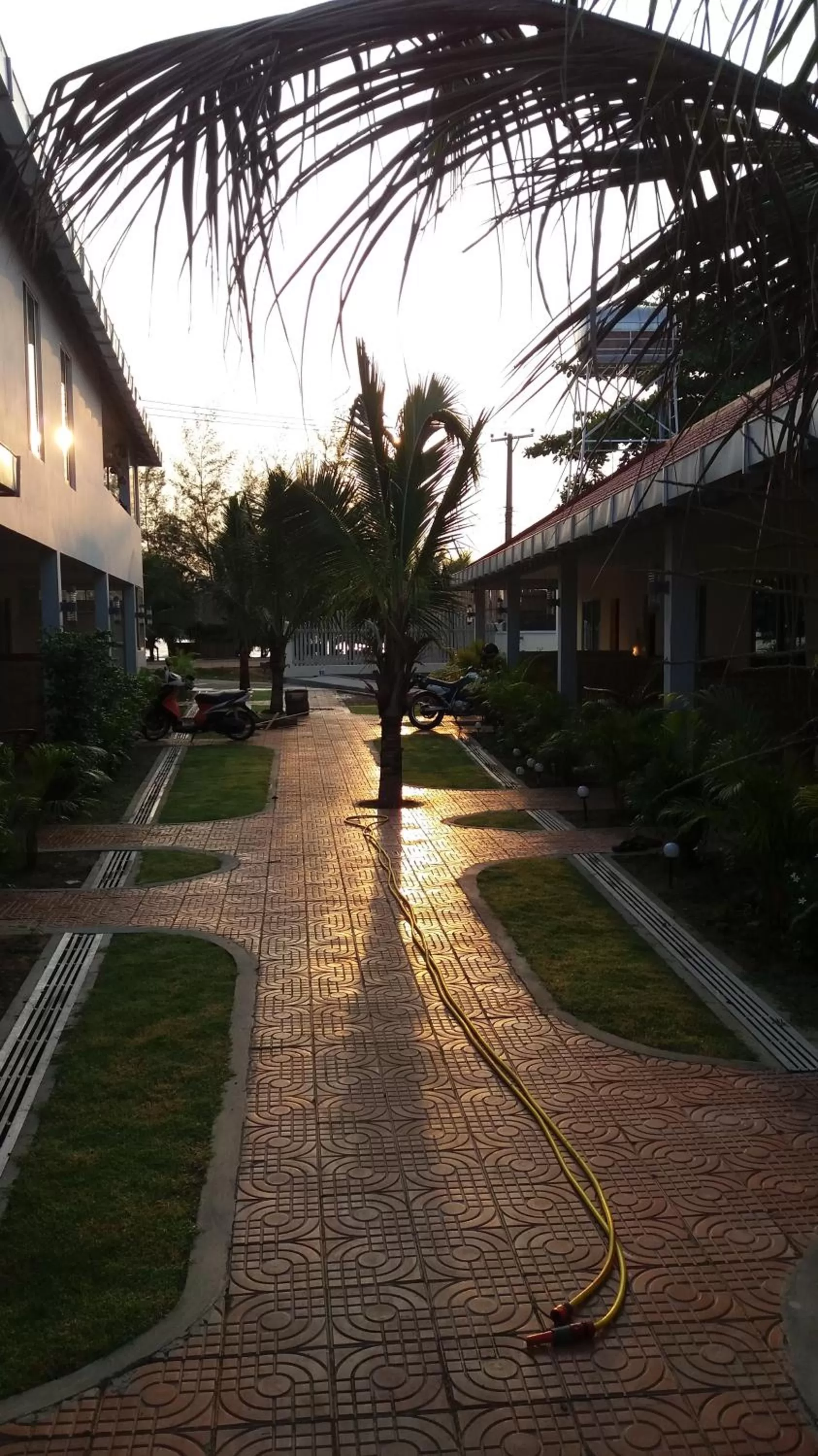 Other, Property Building in Spayhiti