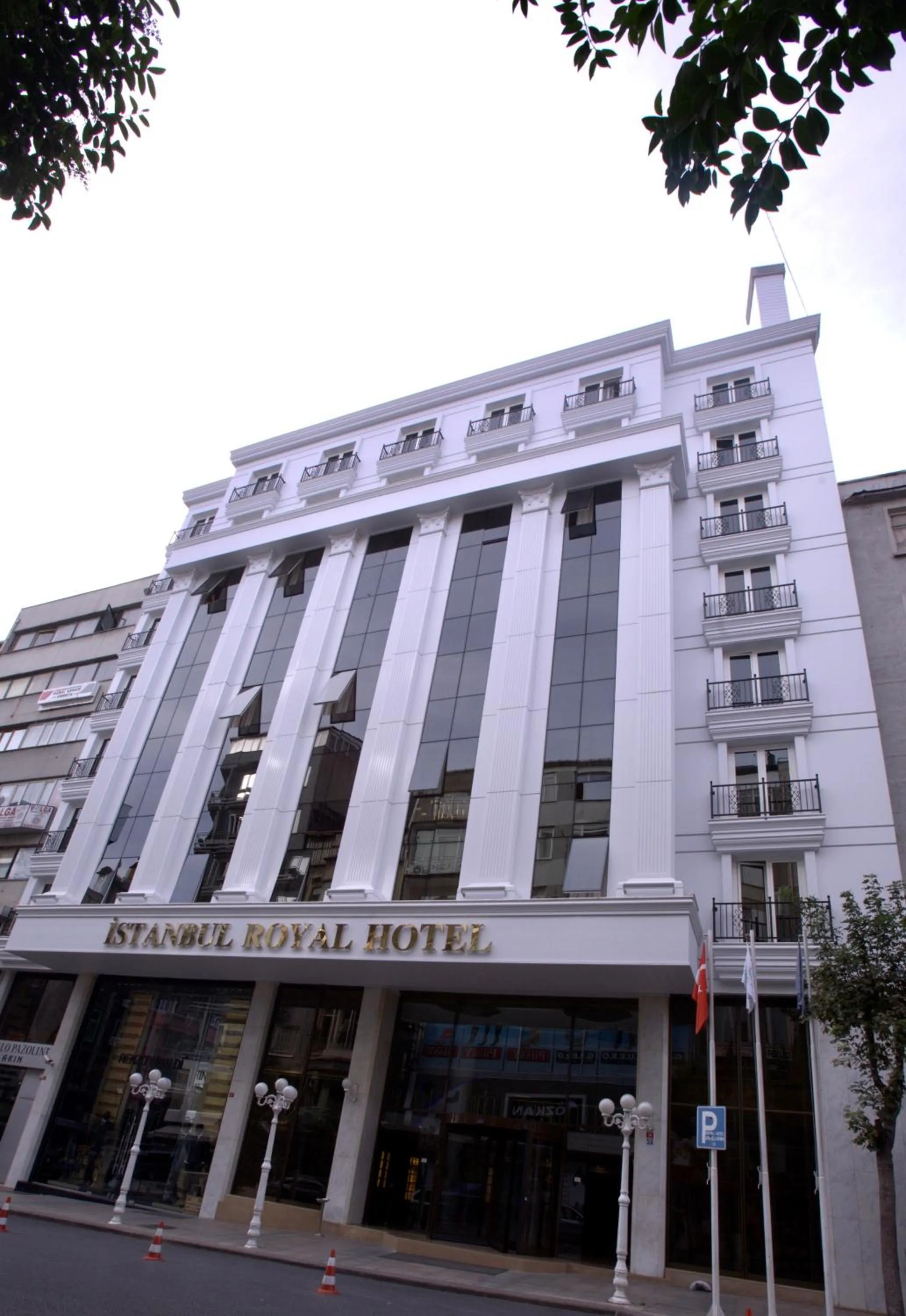Property building in Istanbul Royal Hotel