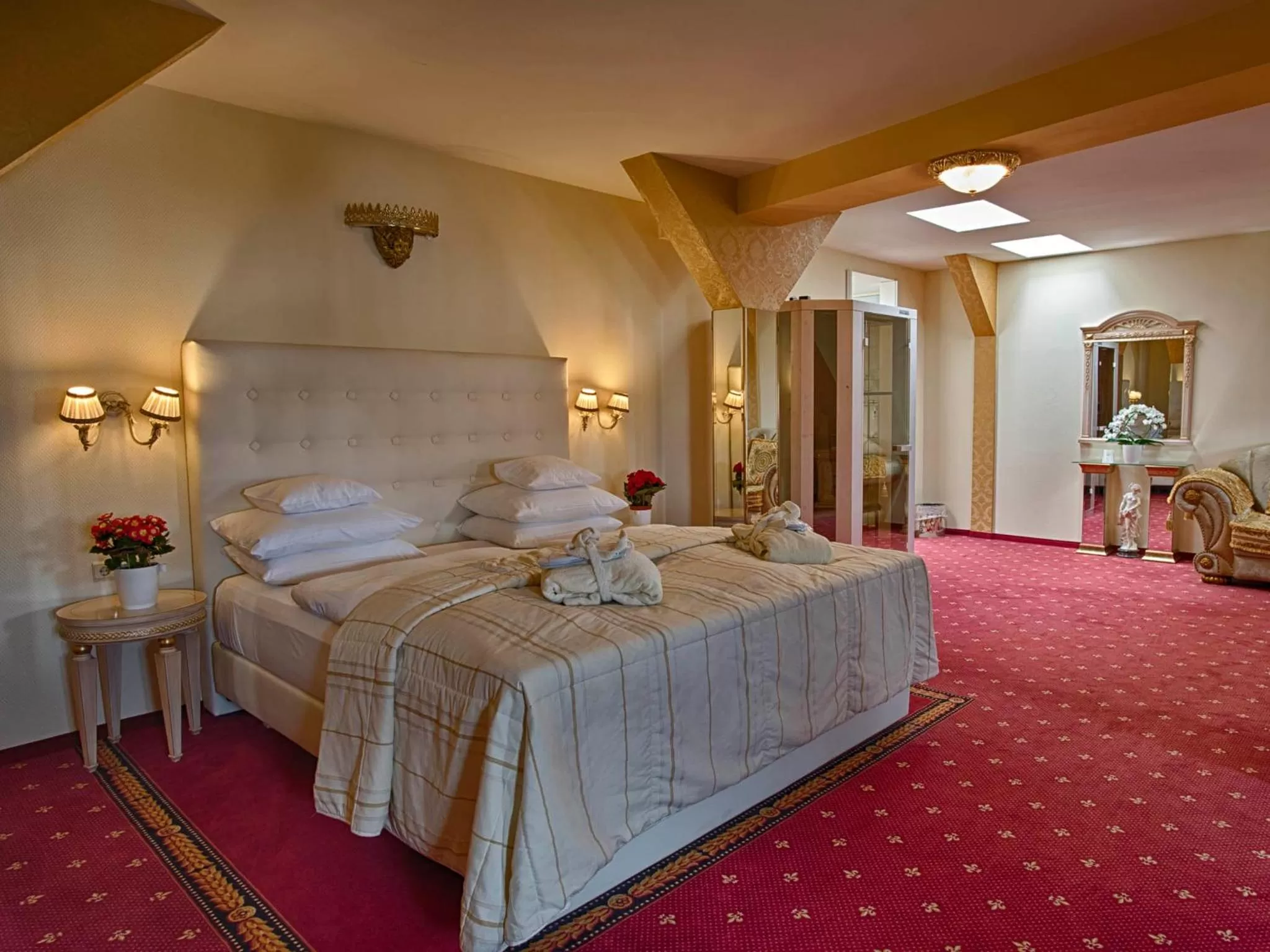 Bed in Hotel Augusta Am Kurfürstendamm