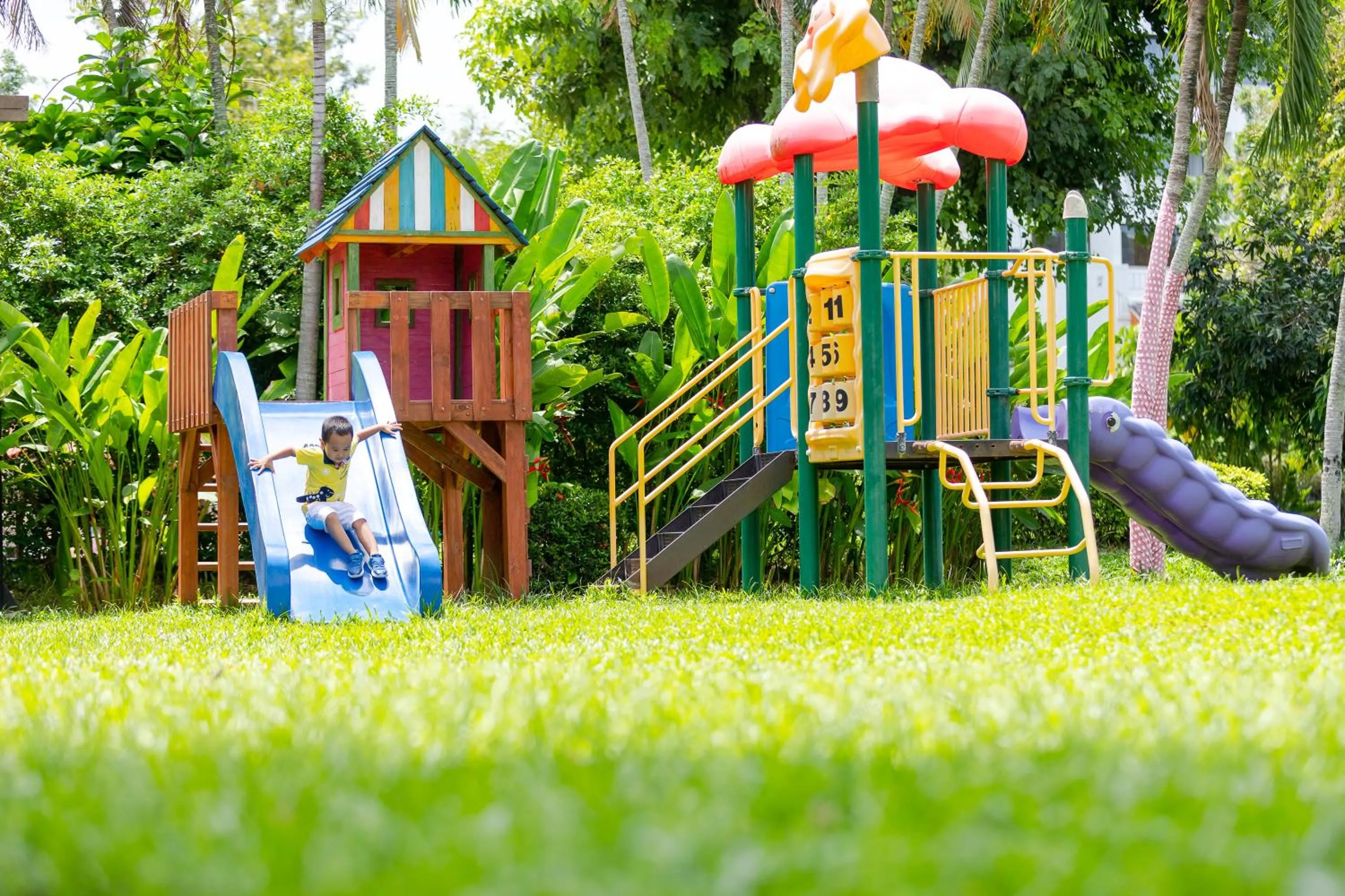 Children play ground in Pinnacle Grand Jomtien Resort and Beach Club