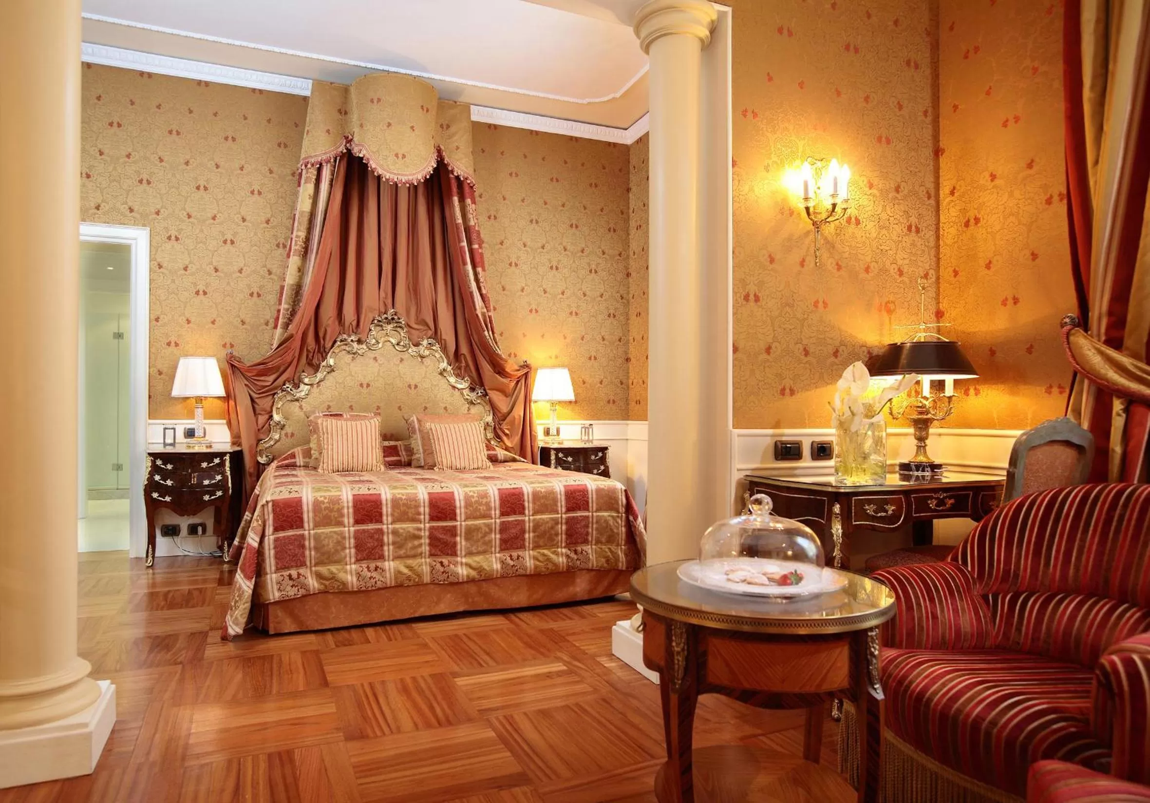 Photo of the whole room, Bed in Grand Hotel Majestic gia' Baglioni