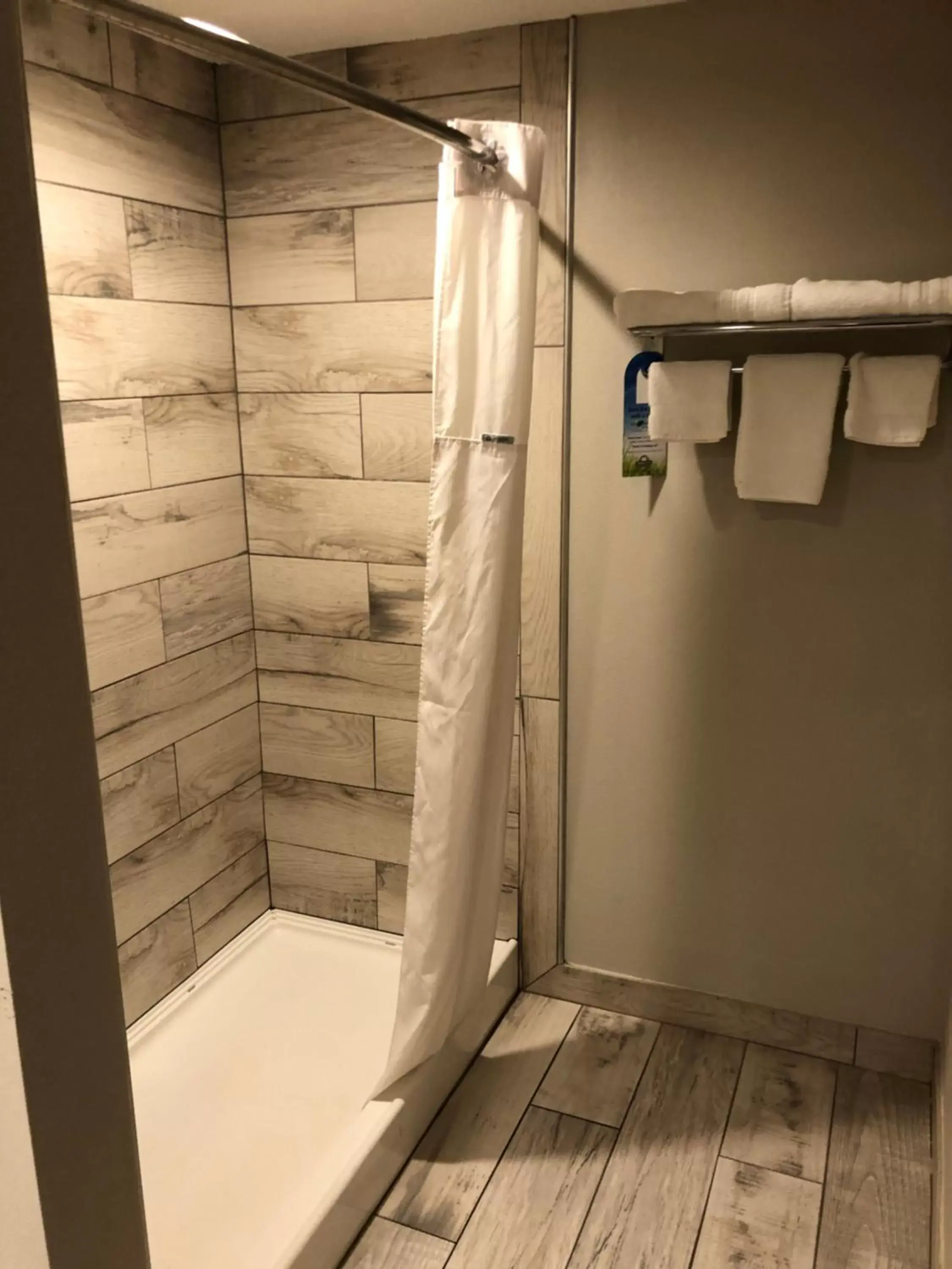 King Room - Non-Smoking in Days Inn by Wyndham Franklin Nashville King Room - Non-Smoking in Days Inn by Wyndham Franklin Nashville