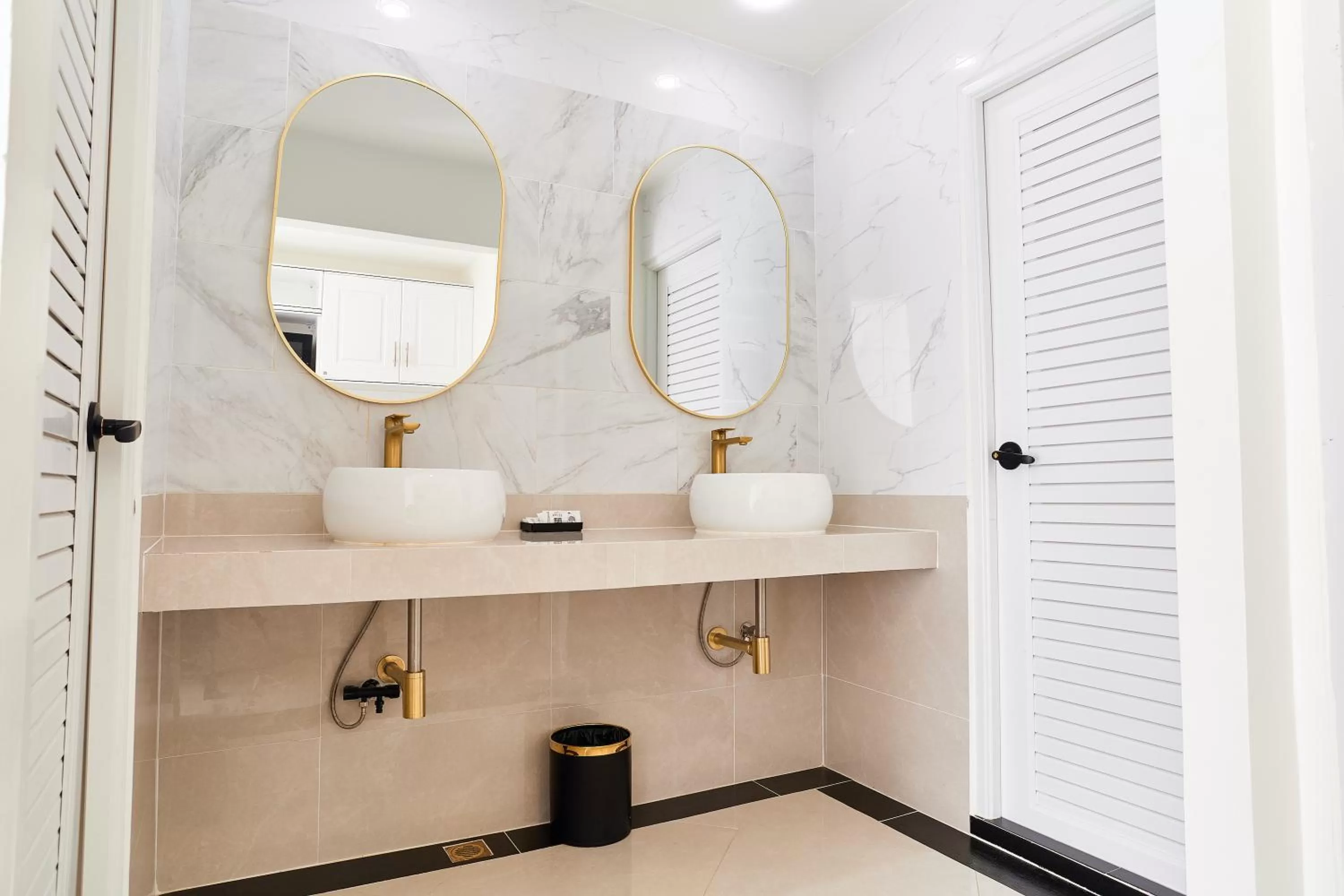 Bathroom in Rose Apple Hotel
