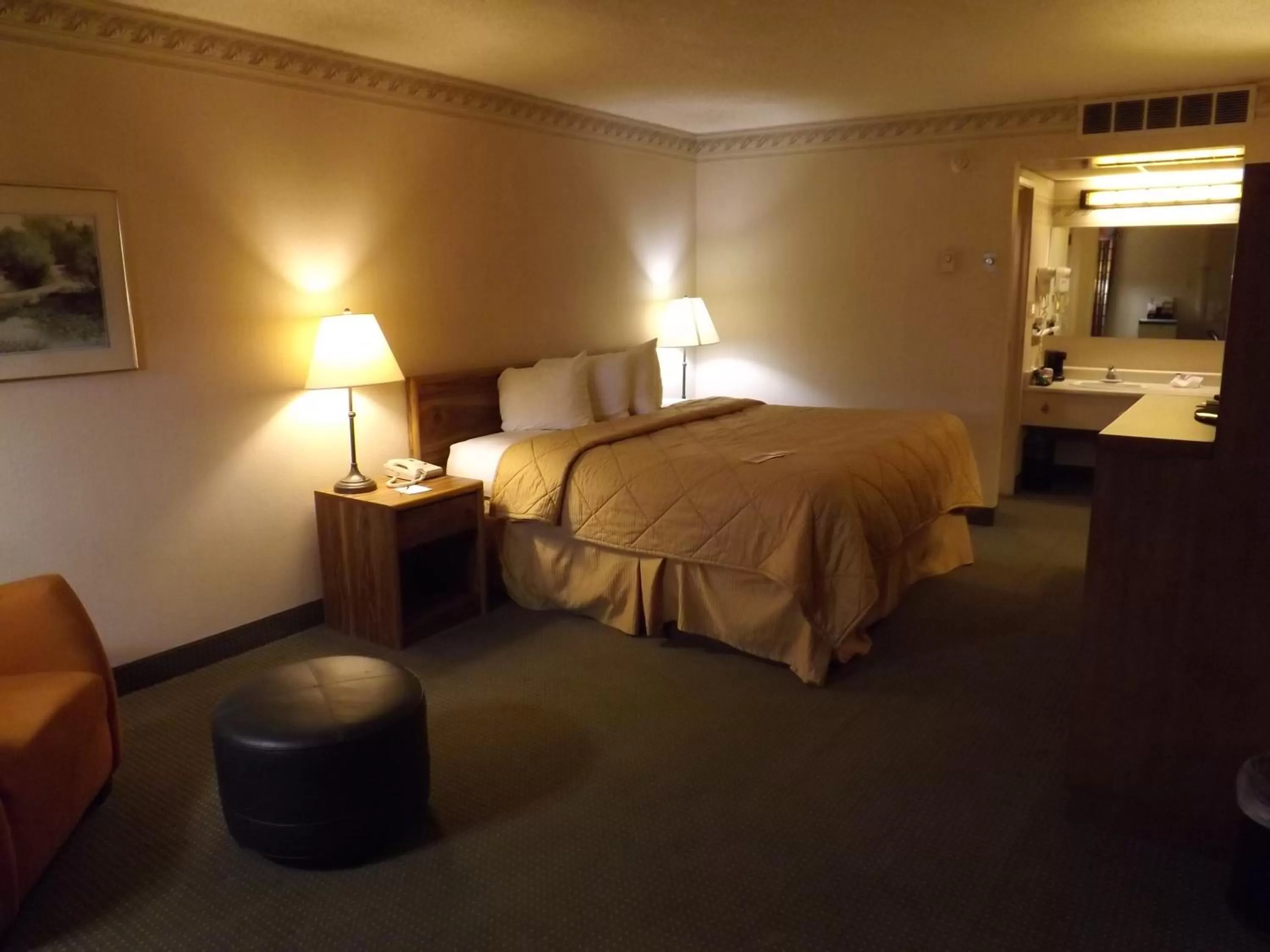 Photo of the whole room in Ramada by Wyndham Sterling