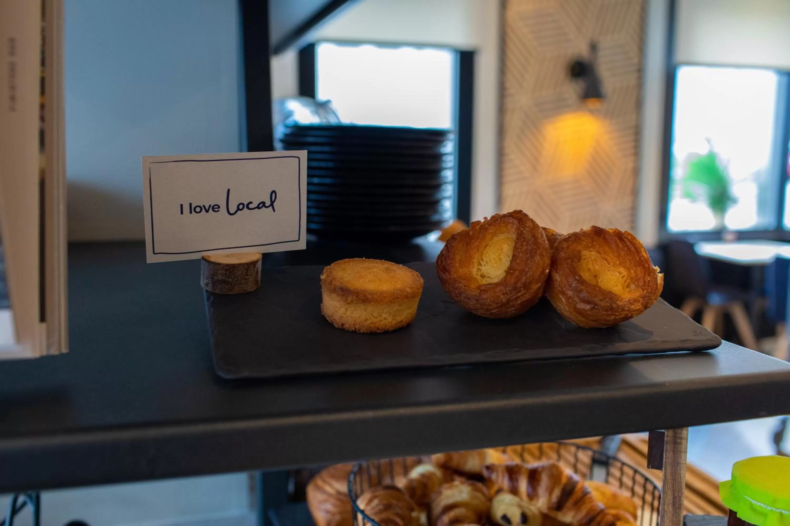 Breakfast in Mercure Lorient Centre