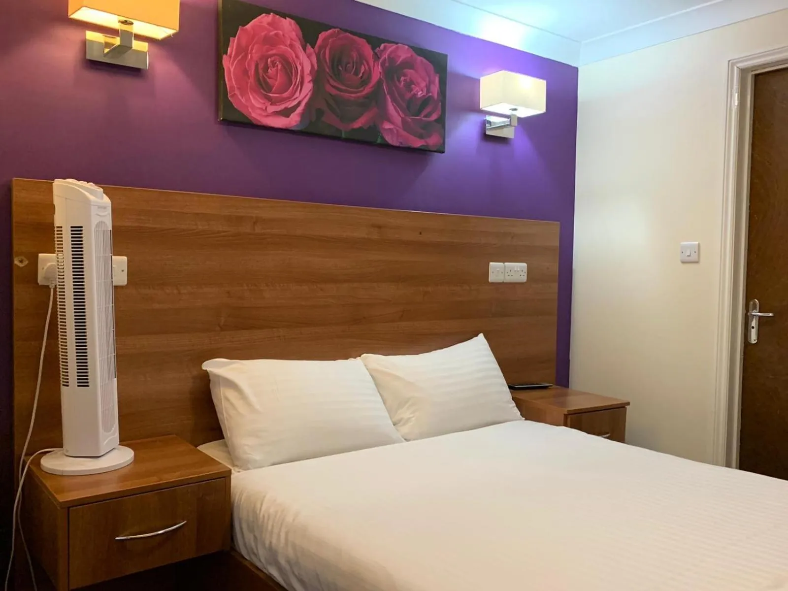 Bed in Twickenham Guest House