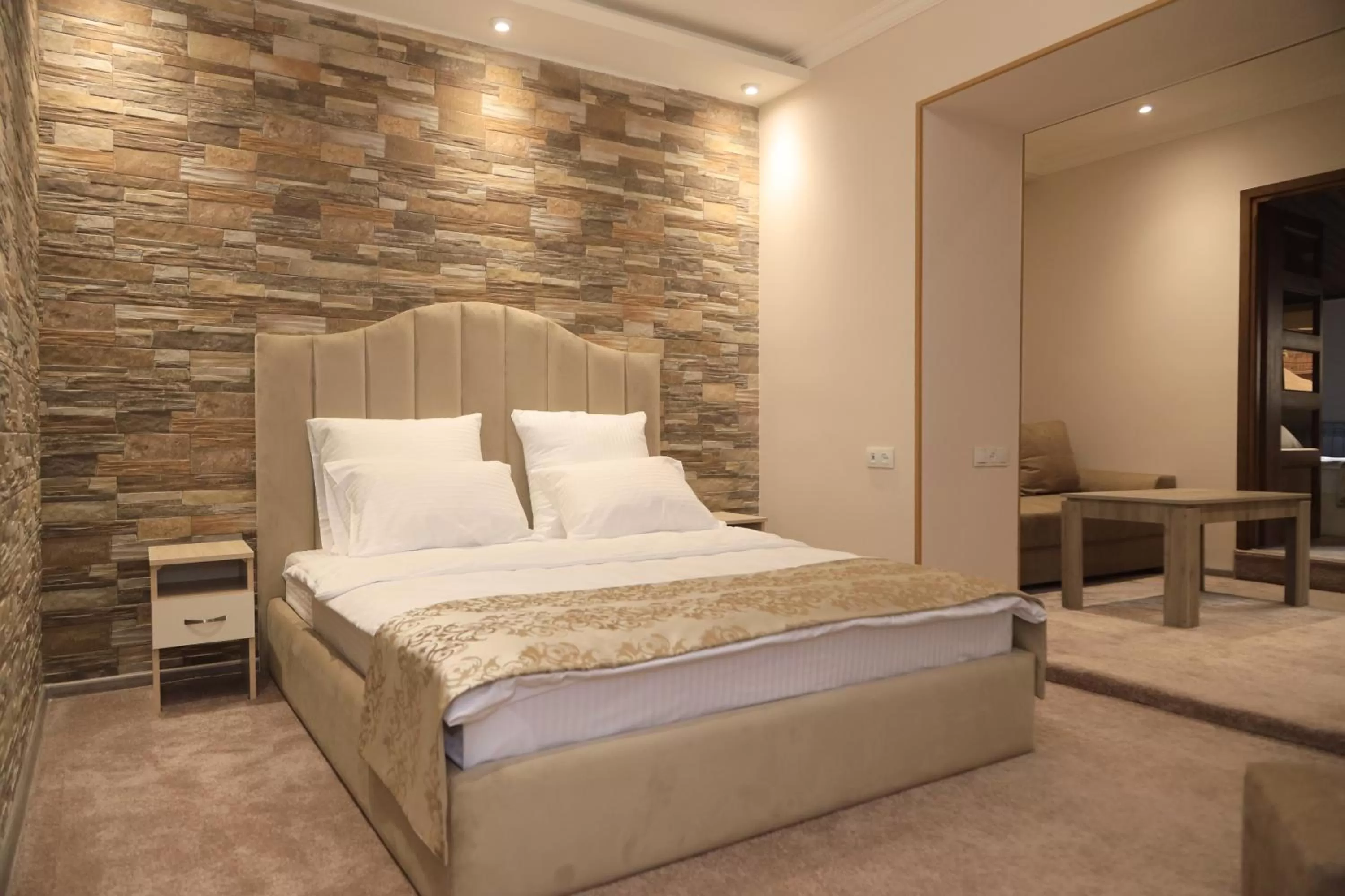 Bed in DeLin Hotel And Tours