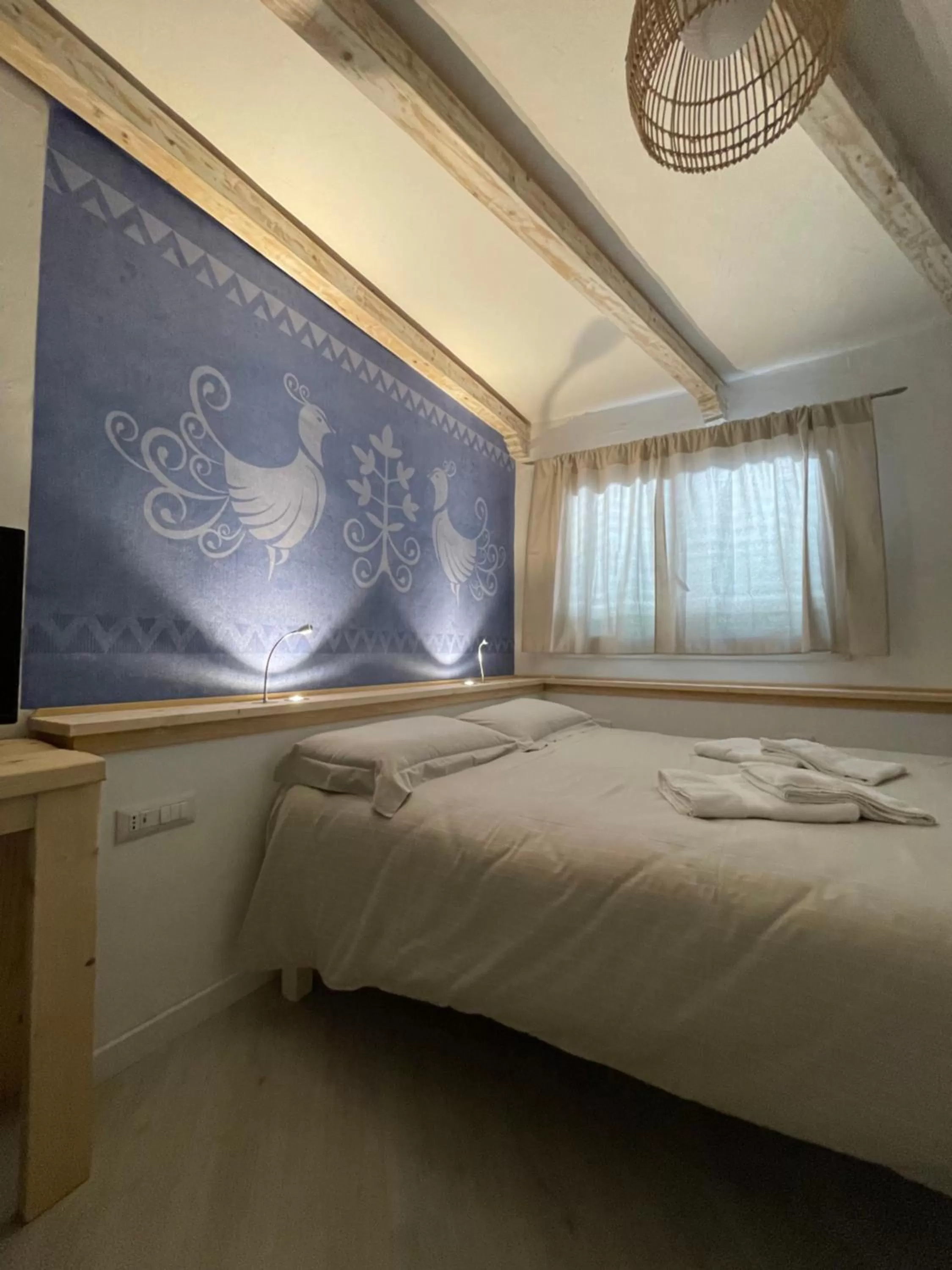 Bedroom, Bed in Domus de Diana