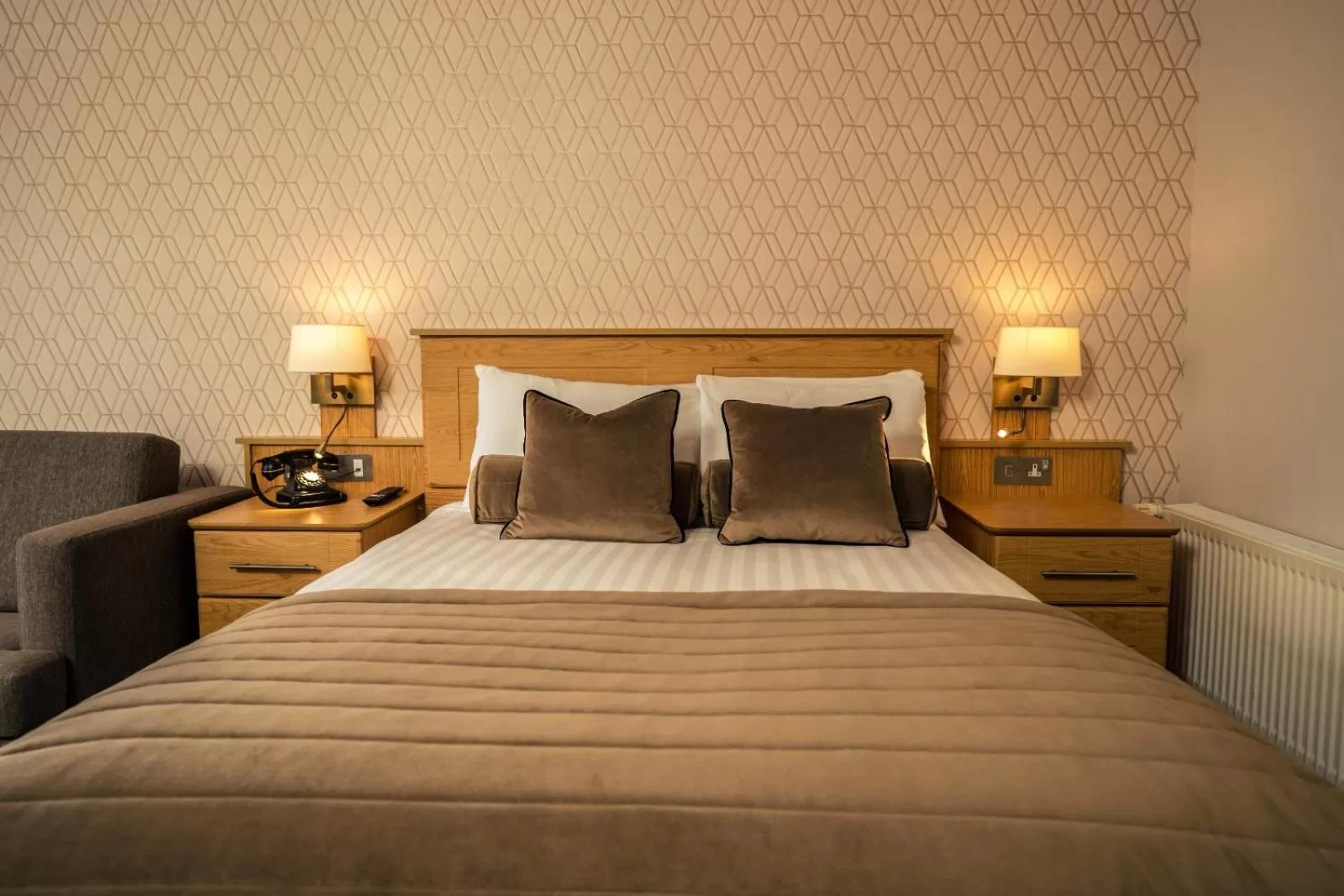 Bedroom, Bed in County Arms Birr