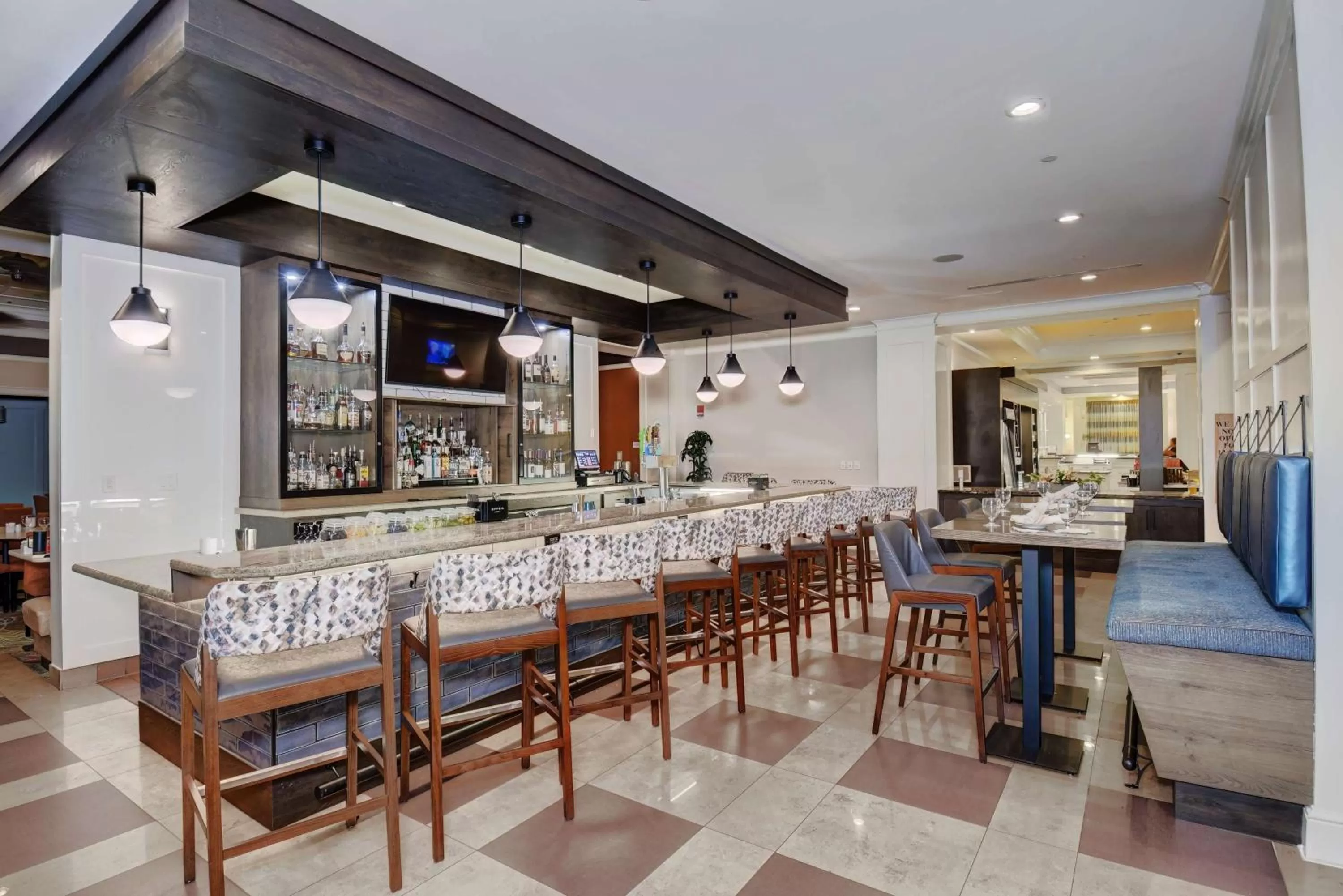 Lounge or bar in Hilton Garden Inn Palm Beach Gardens