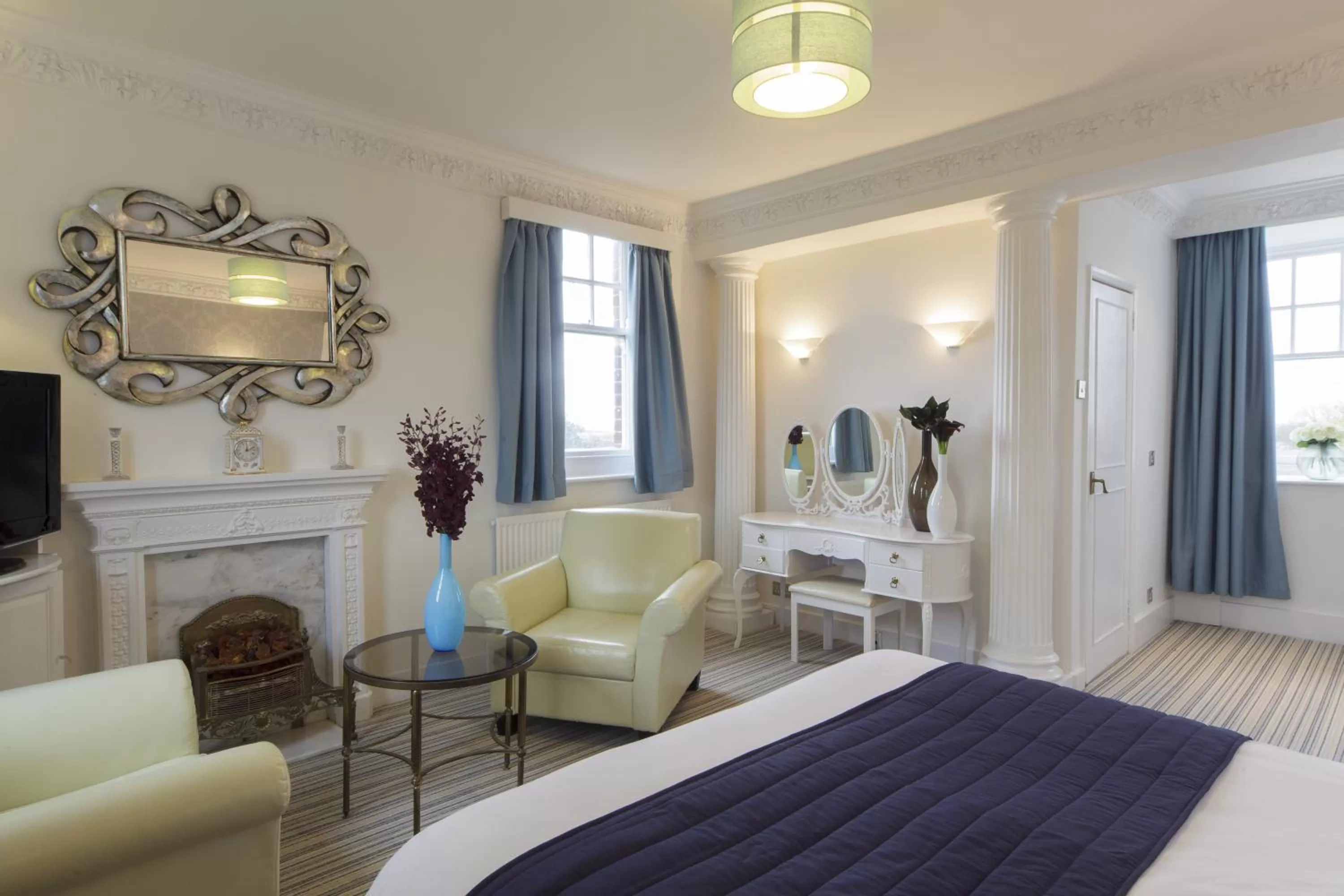 Photo of the whole room, Bed in The Lookout Rye