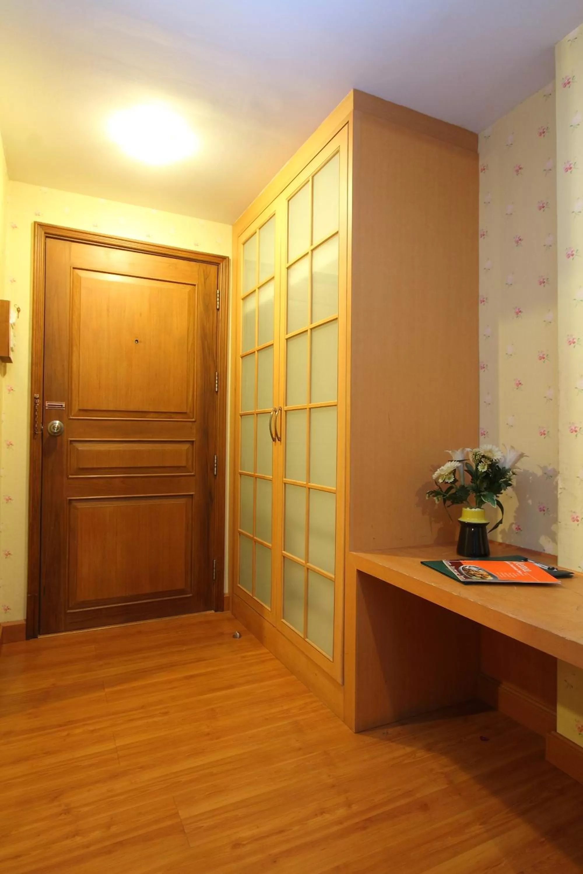 Decorative detail in Silom Avenue Inn